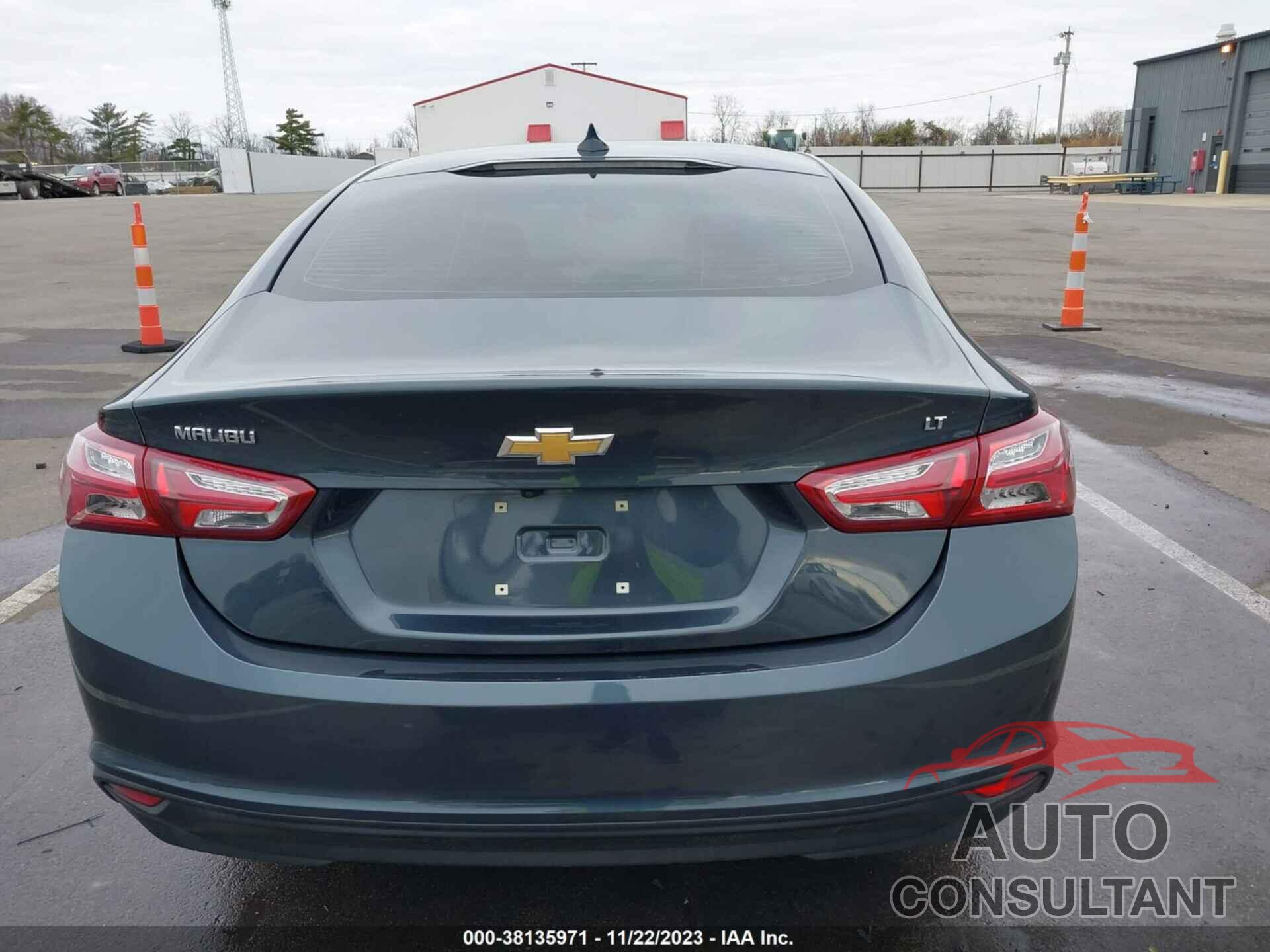 CHEVROLET MALIBU 2019 - 1G1ZD5ST5KF156821