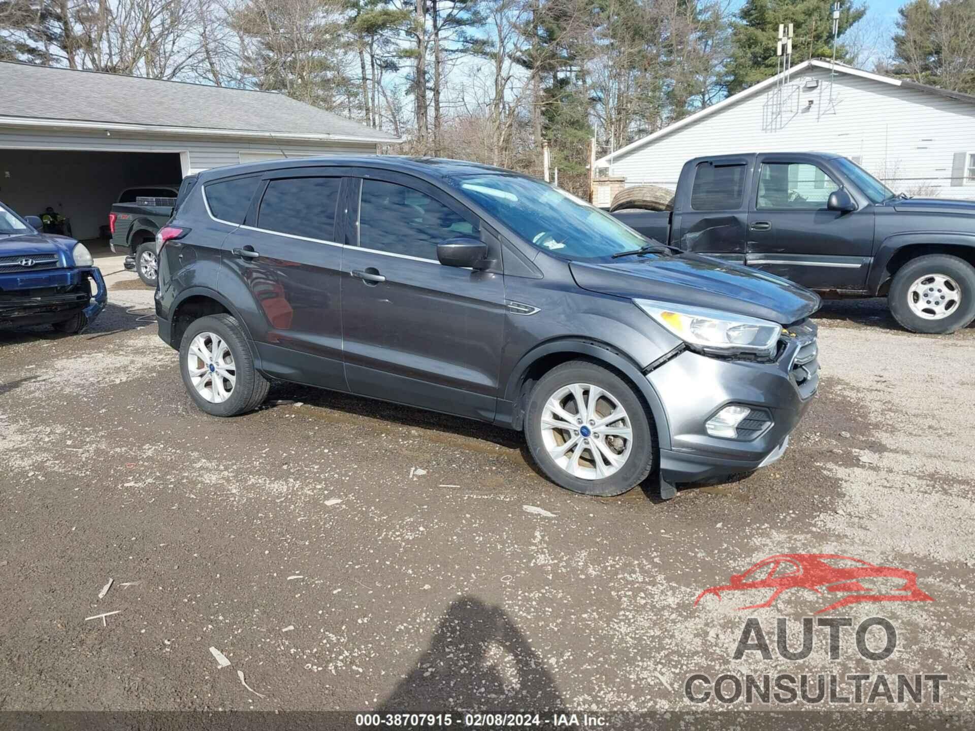 FORD ESCAPE 2017 - 1FMCU9GD8HUB97823