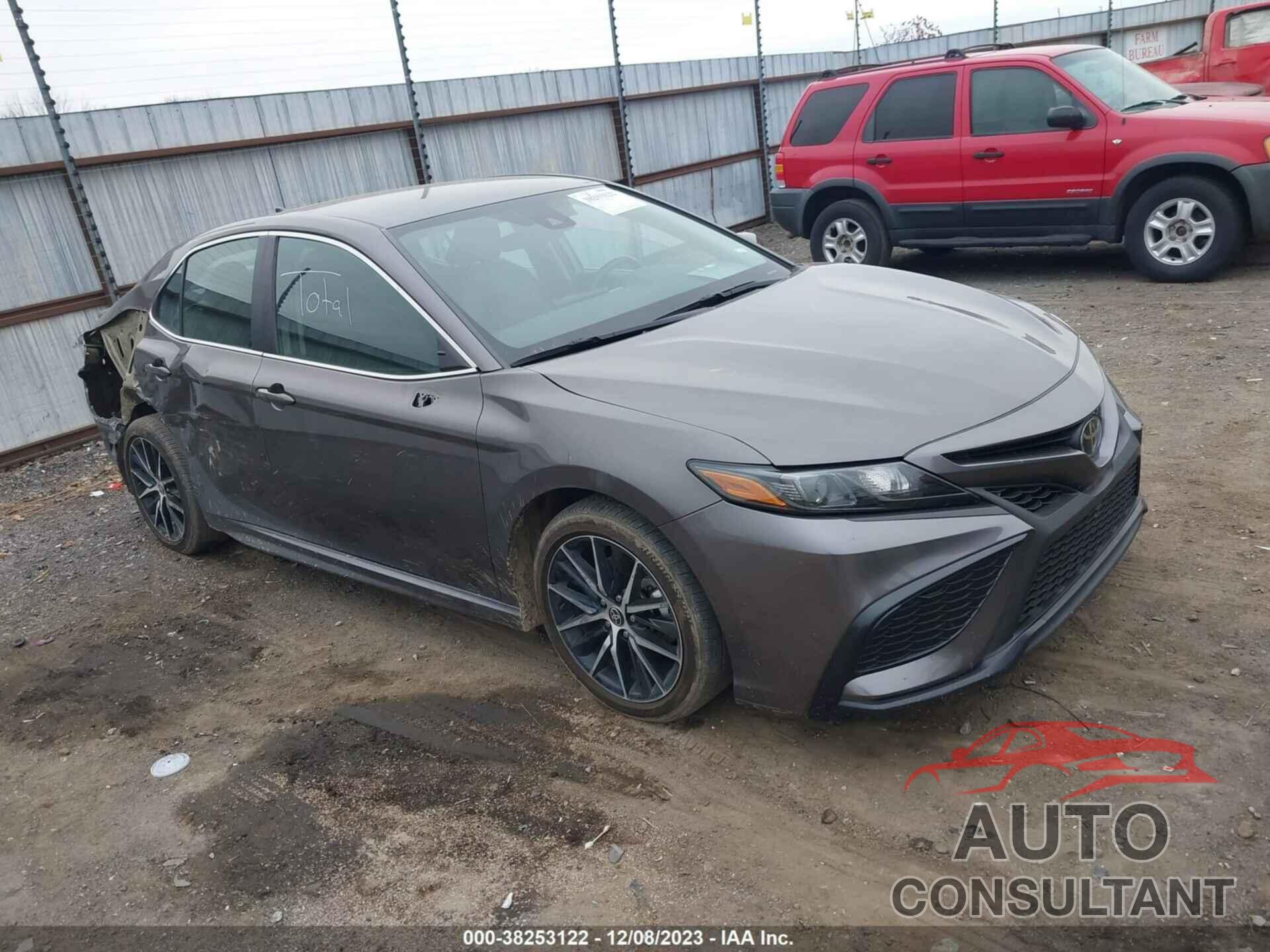 TOYOTA CAMRY 2022 - 4T1G11AK4NU715926
