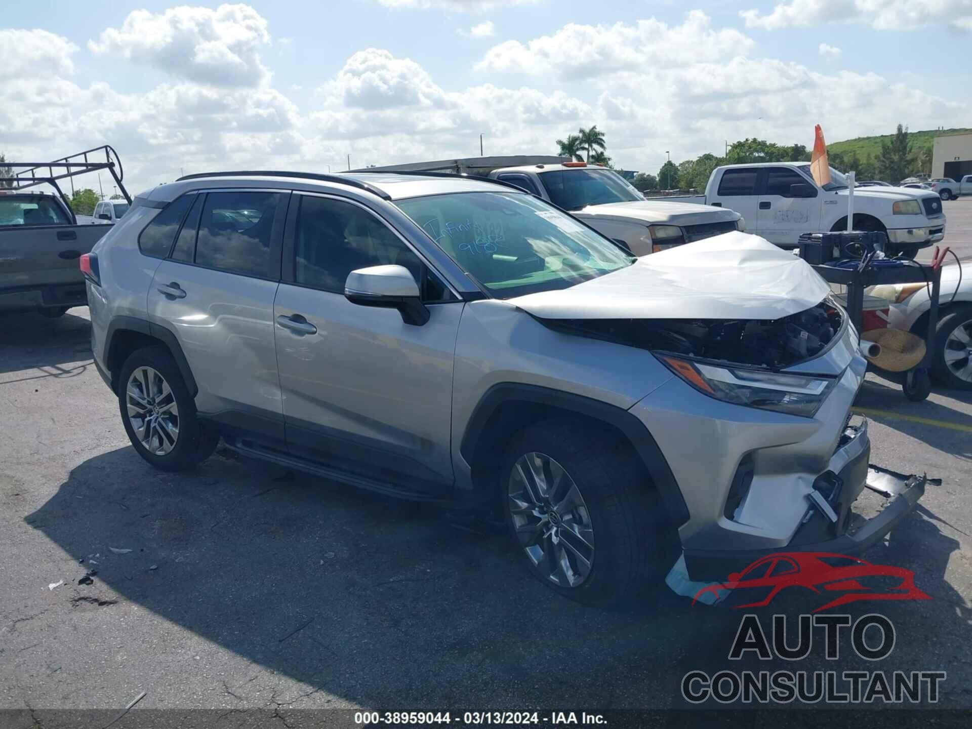 TOYOTA RAV4 2023 - JTMA1RFV9PJ041899