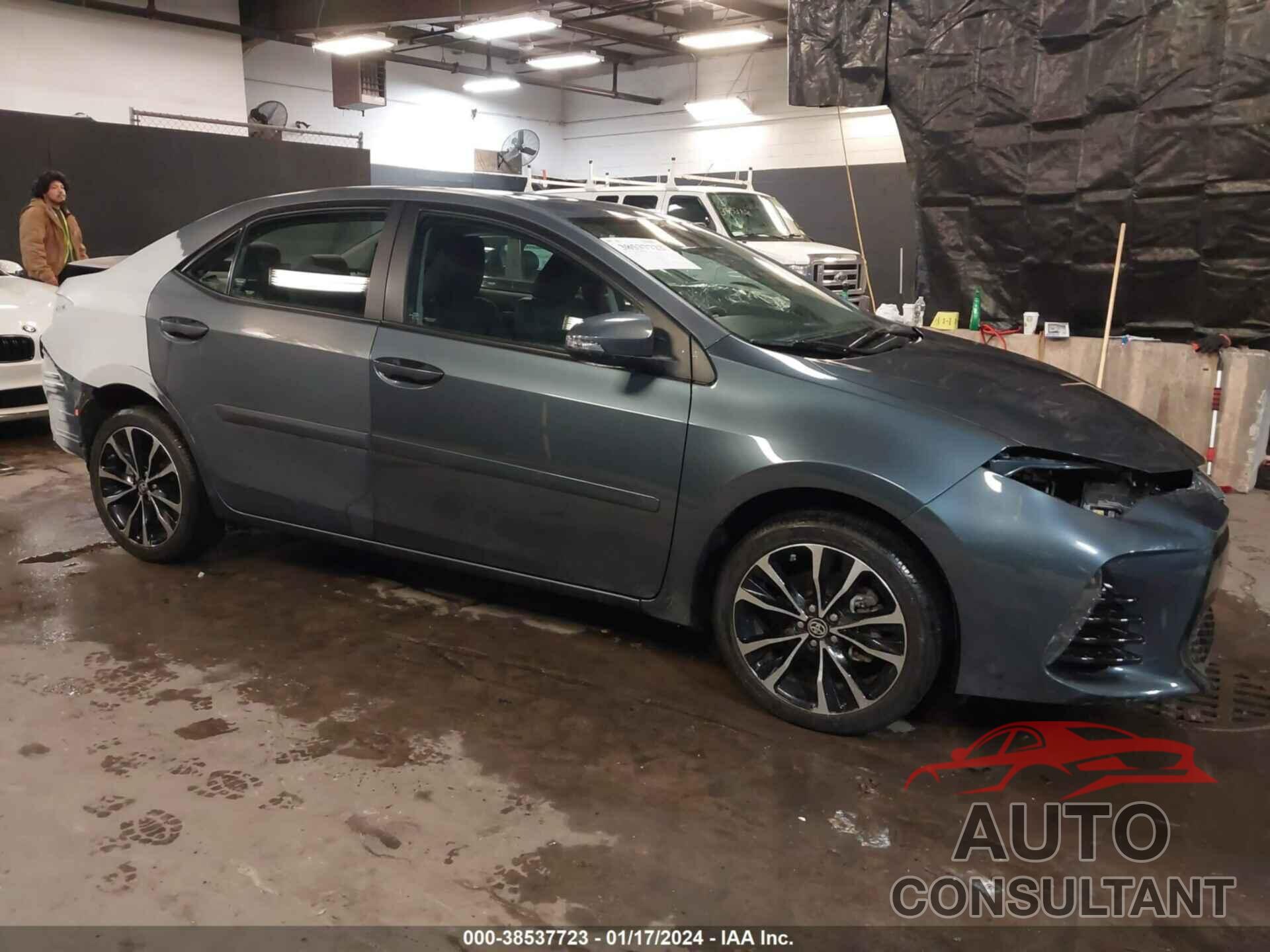 TOYOTA COROLLA 2018 - 2T1BURHE5JC986523