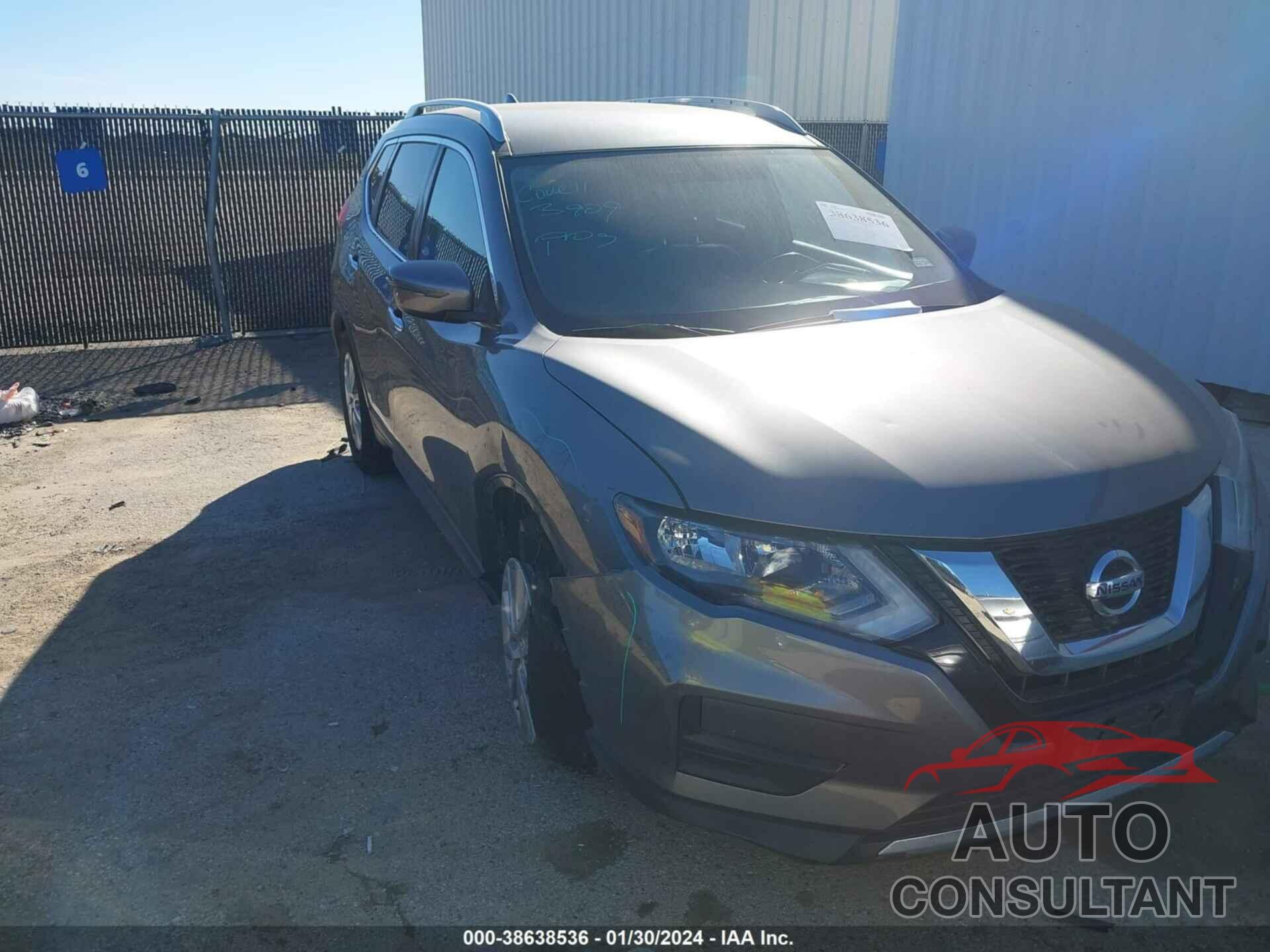 NISSAN ROGUE 2017 - KNMAT2MT9HP510023