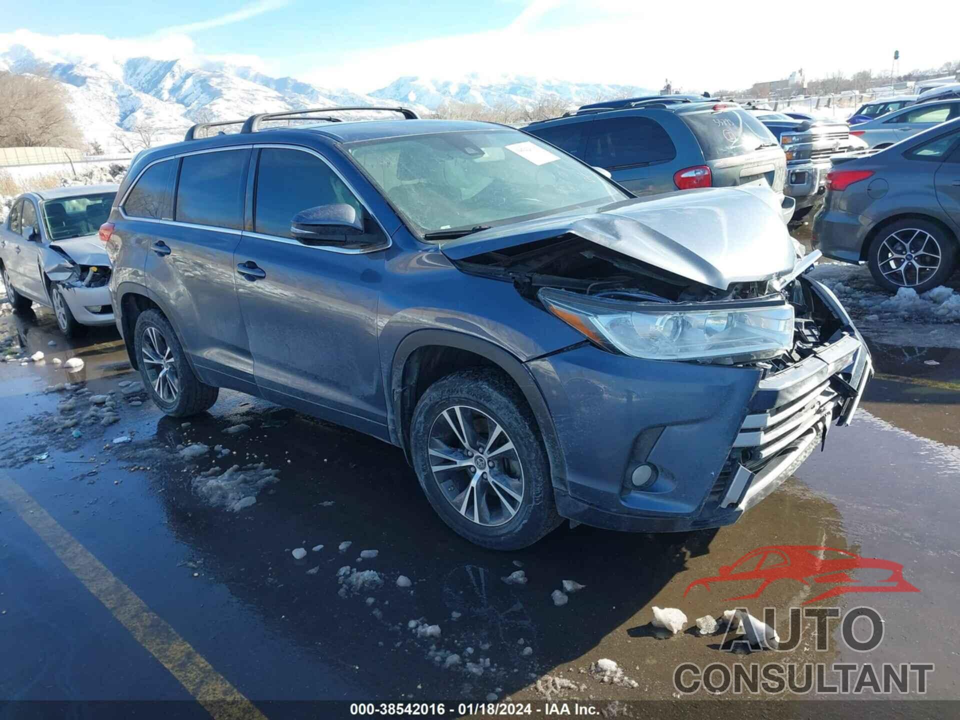 TOYOTA HIGHLANDER 2018 - 5TDBZRFH0JS850466