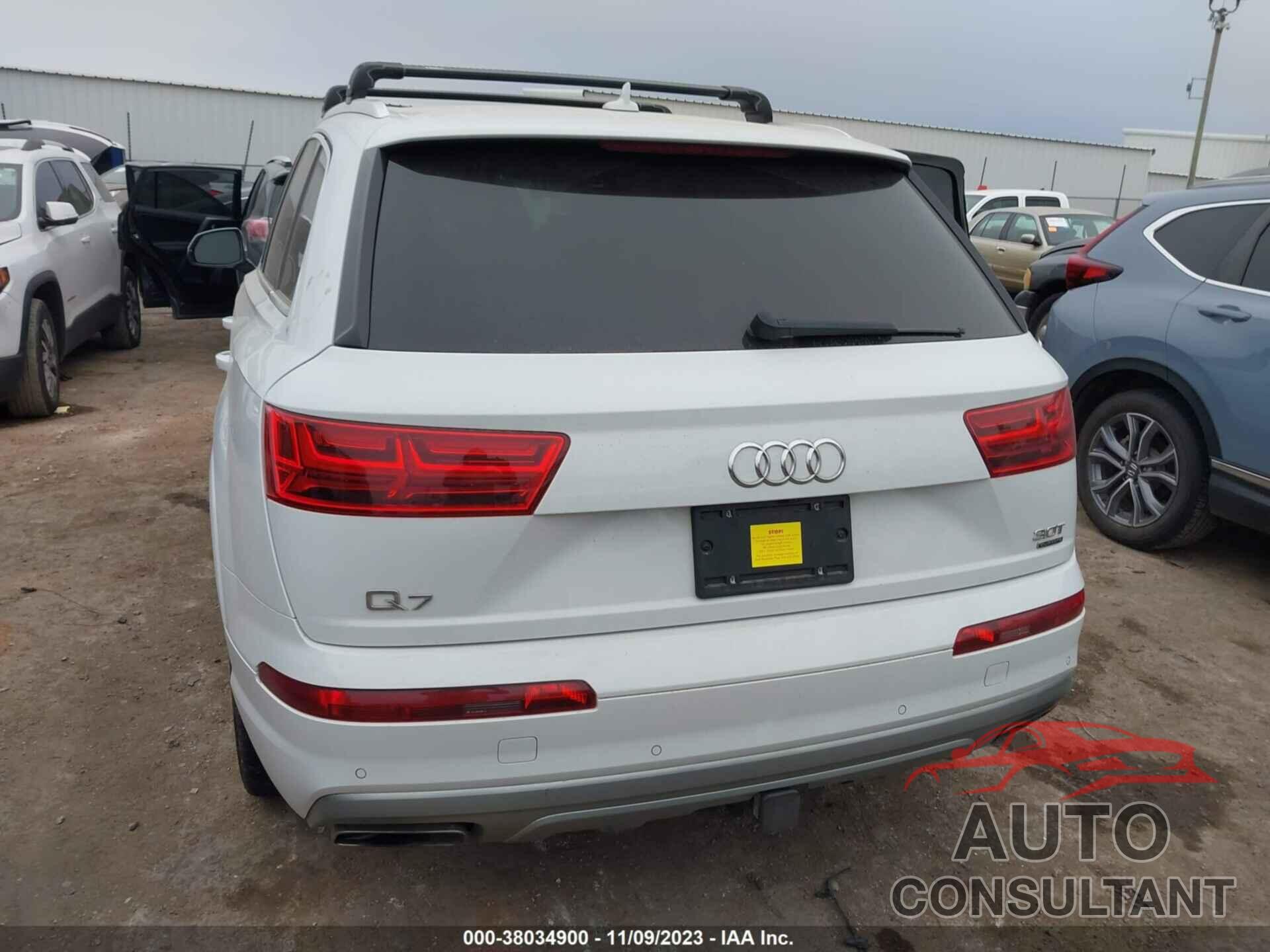 AUDI Q7 2018 - WA1VAAF74JD021192