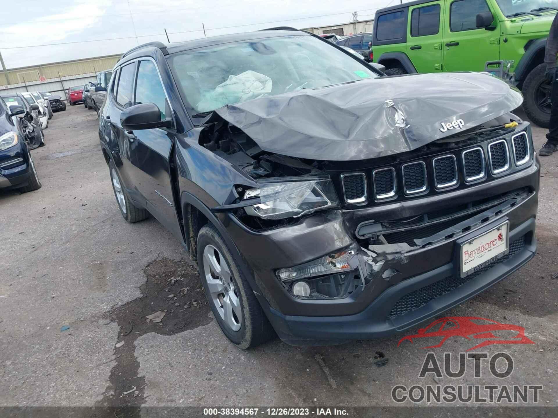 JEEP COMPASS 2018 - 3C4NJDBB8JT115829