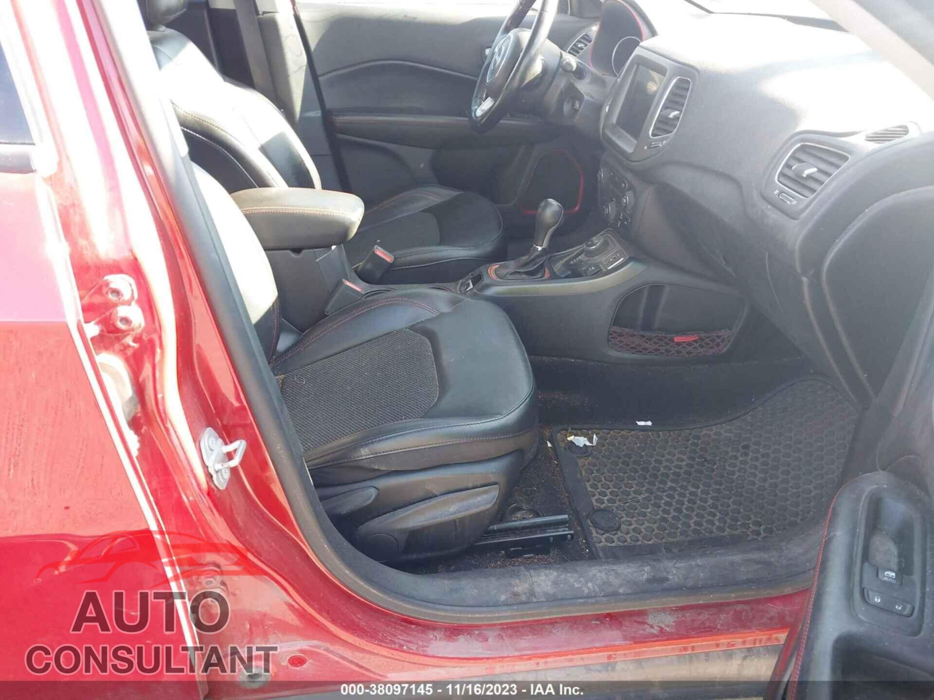 JEEP COMPASS 2020 - 3C4NJDDB3LT106598