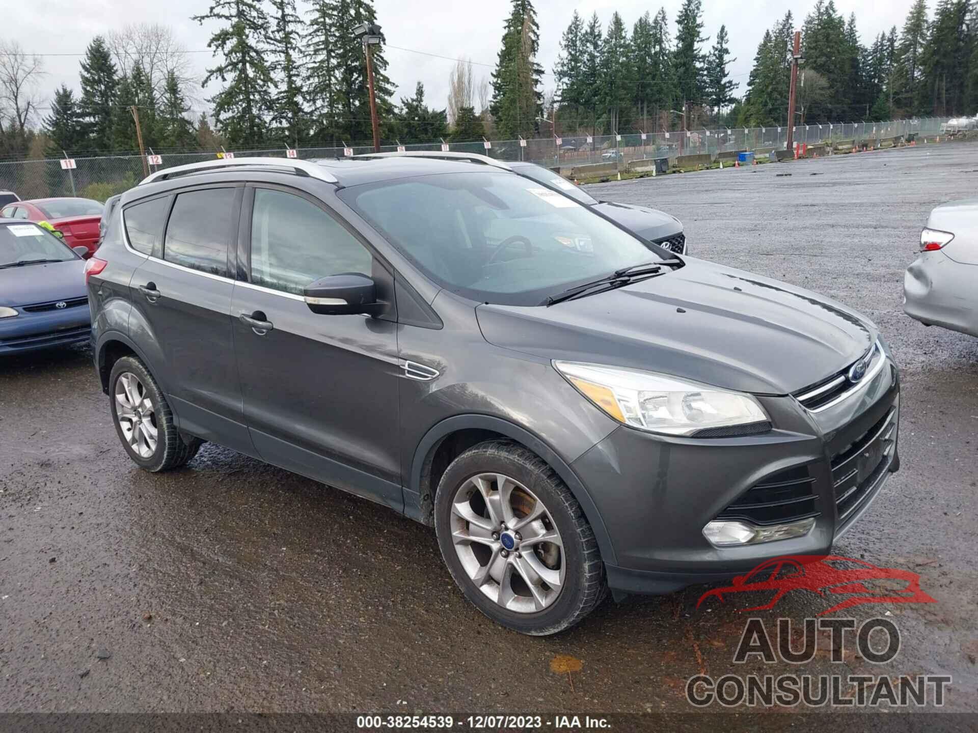 FORD ESCAPE 2015 - 1FMCU9JX4FUA09492