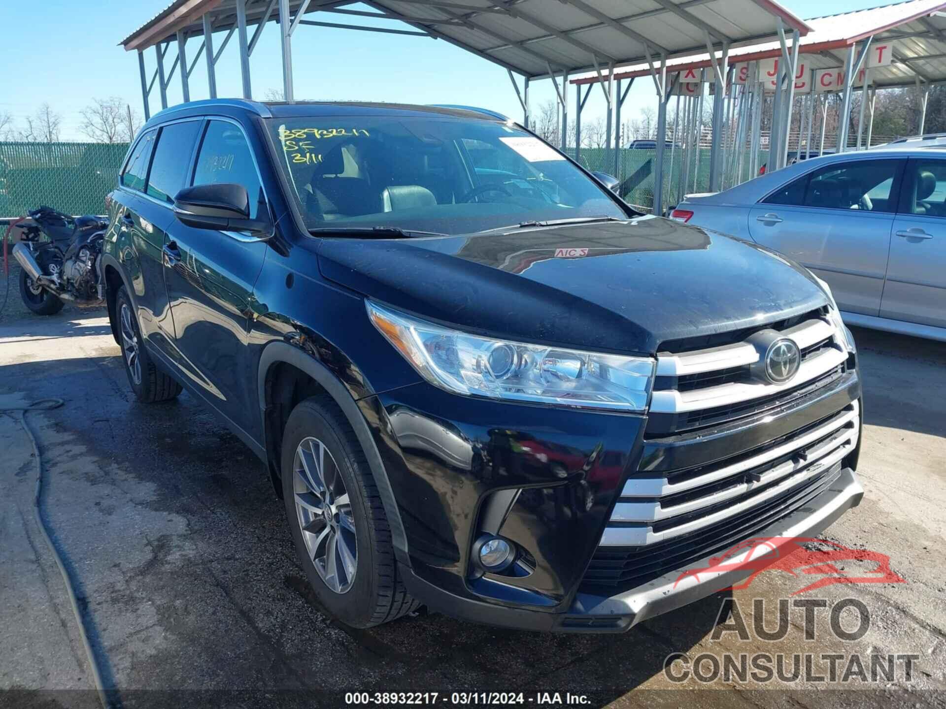 TOYOTA HIGHLANDER 2019 - 5TDJZRFH0KS582788