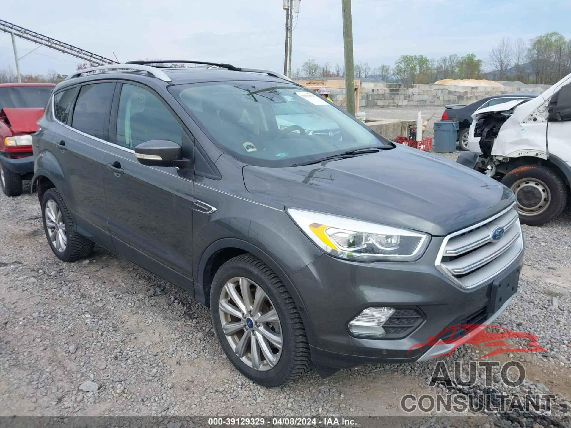 FORD ESCAPE 2018 - 1FMCU9J90JUC32820