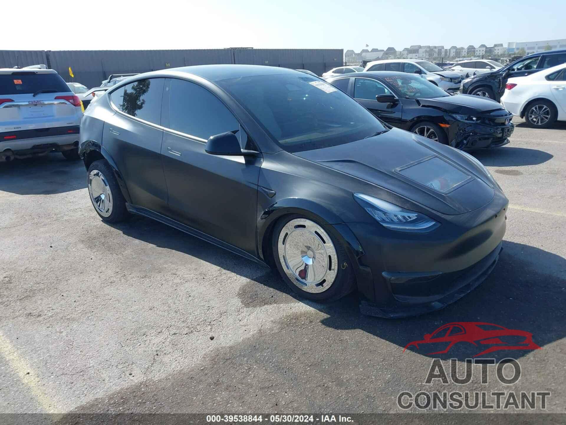 TESLA MODEL Y 2023 - 7SAYGAEE5PF588355