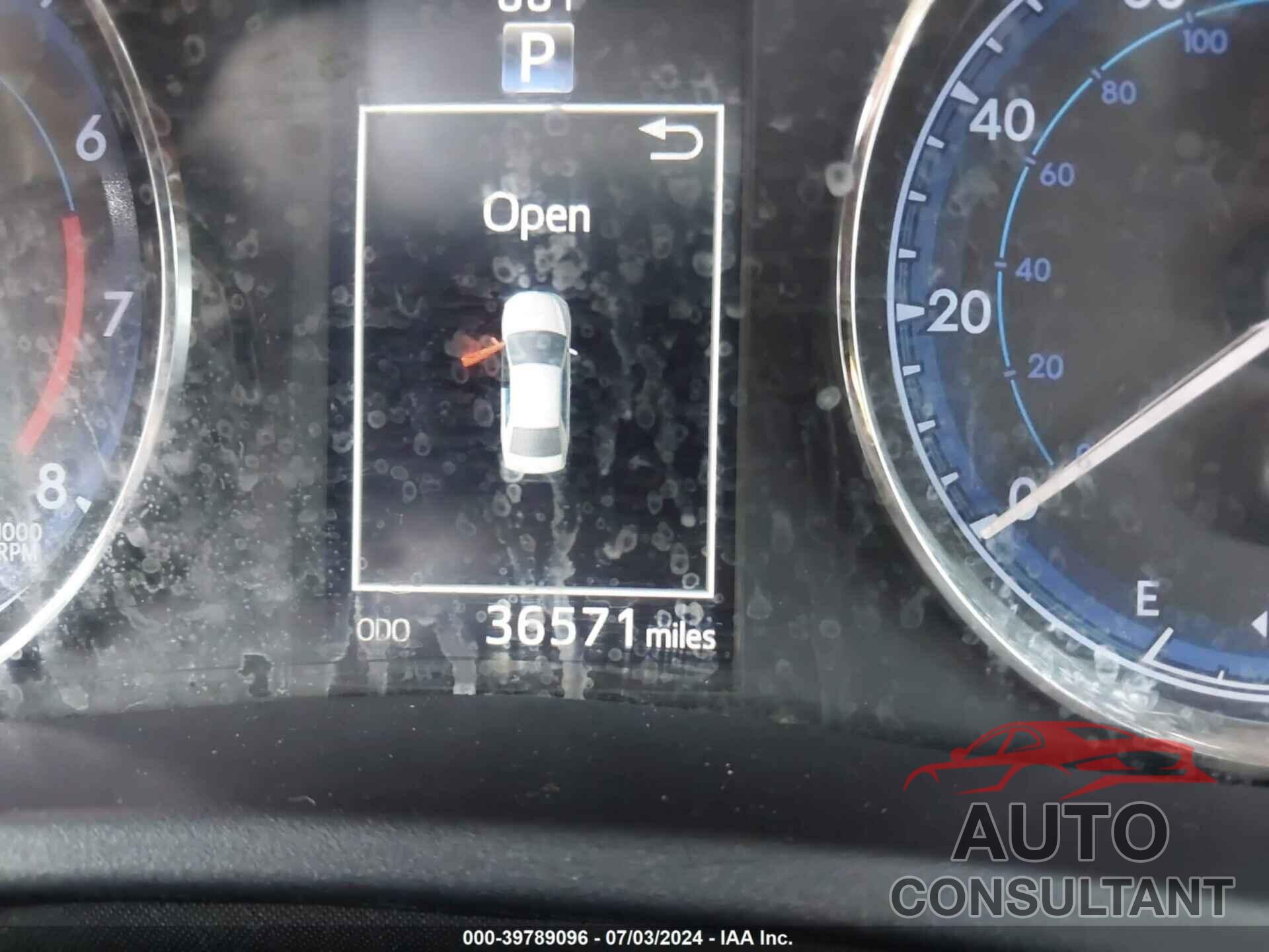 TOYOTA COROLLA 2019 - 2T1BURHE2KC194511