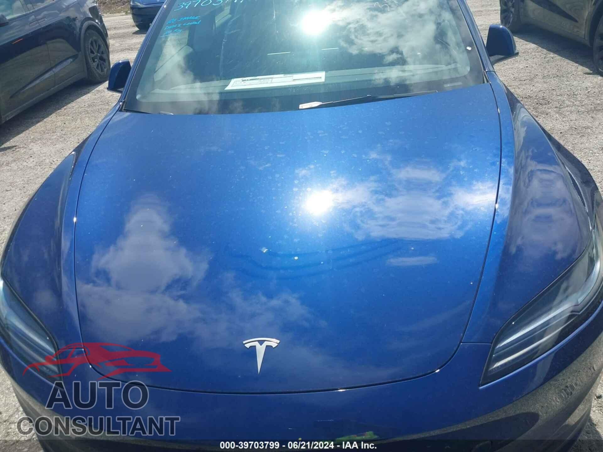 TESLA MODEL 3 2024 - 5YJ3E1EA0RF749448