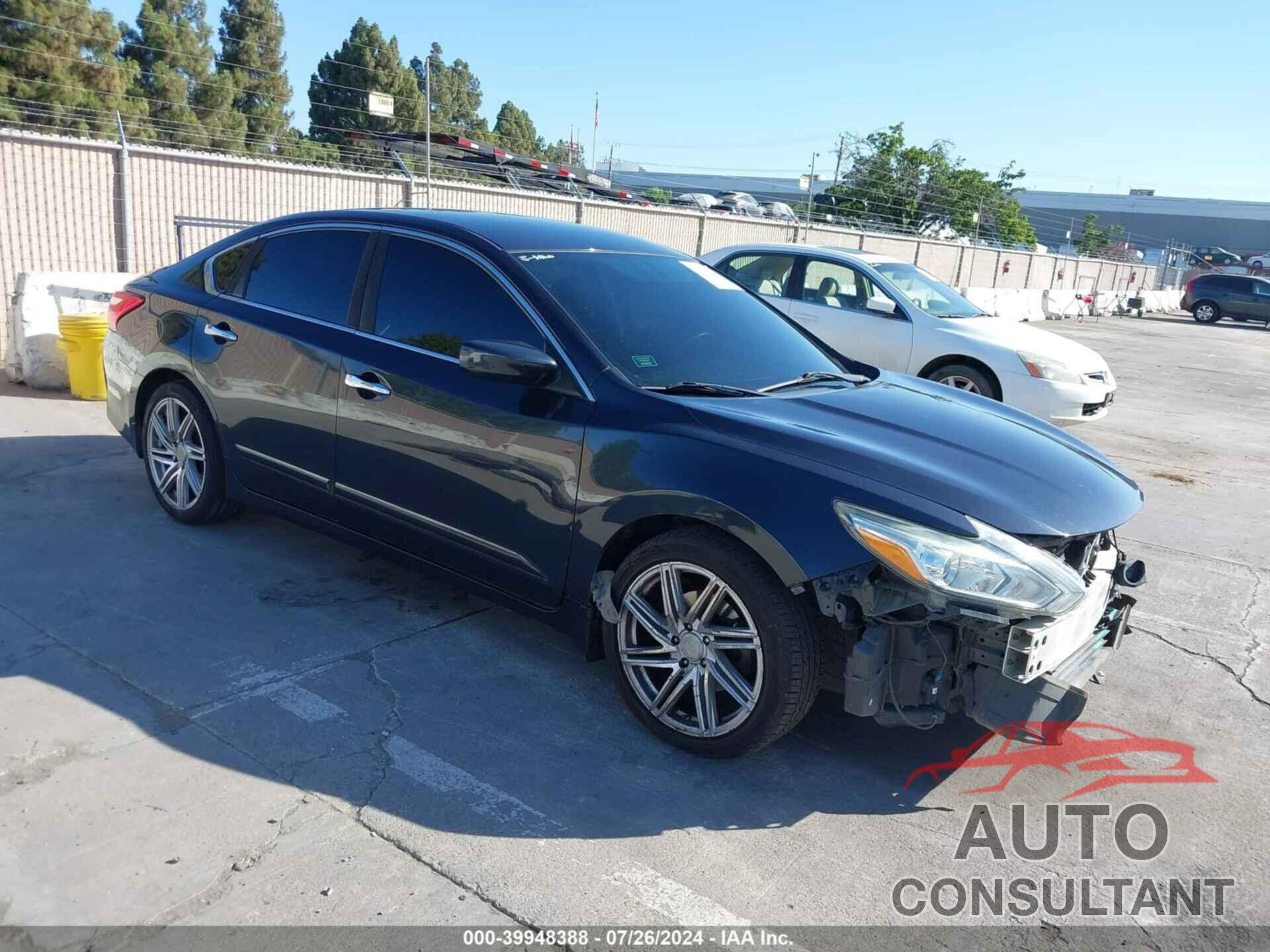 NISSAN ALTIMA 2017 - 1N4AL3AP8HN326917