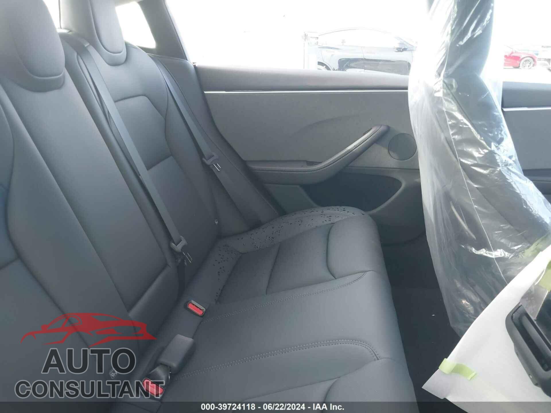 TESLA MODEL 3 2024 - 5YJ3E1EA8RF751612