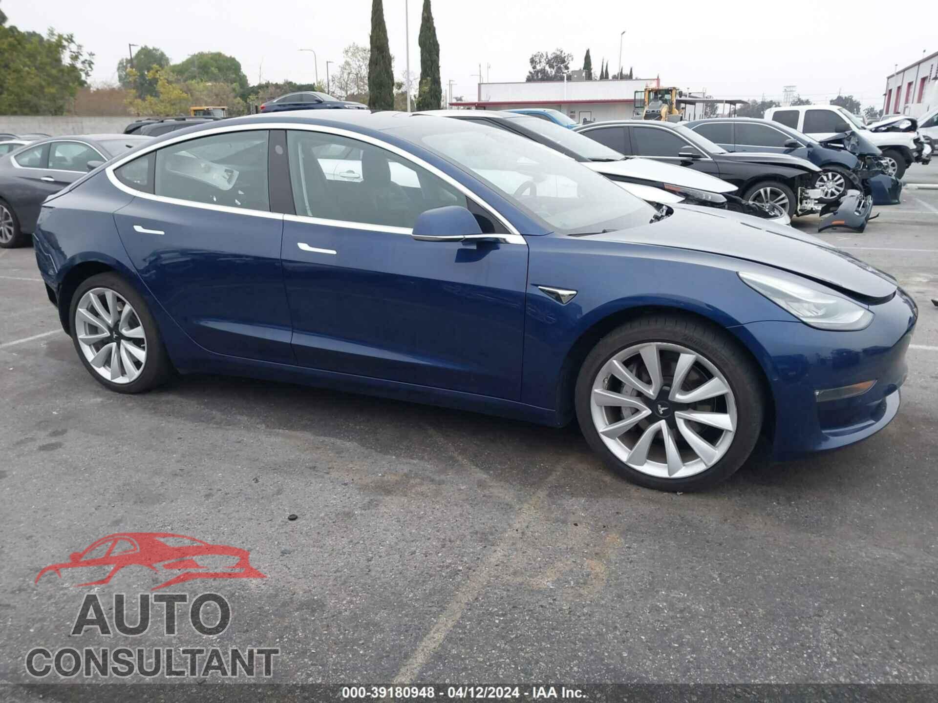 TESLA MODEL 3 2018 - 5YJ3E1EA5JF059957