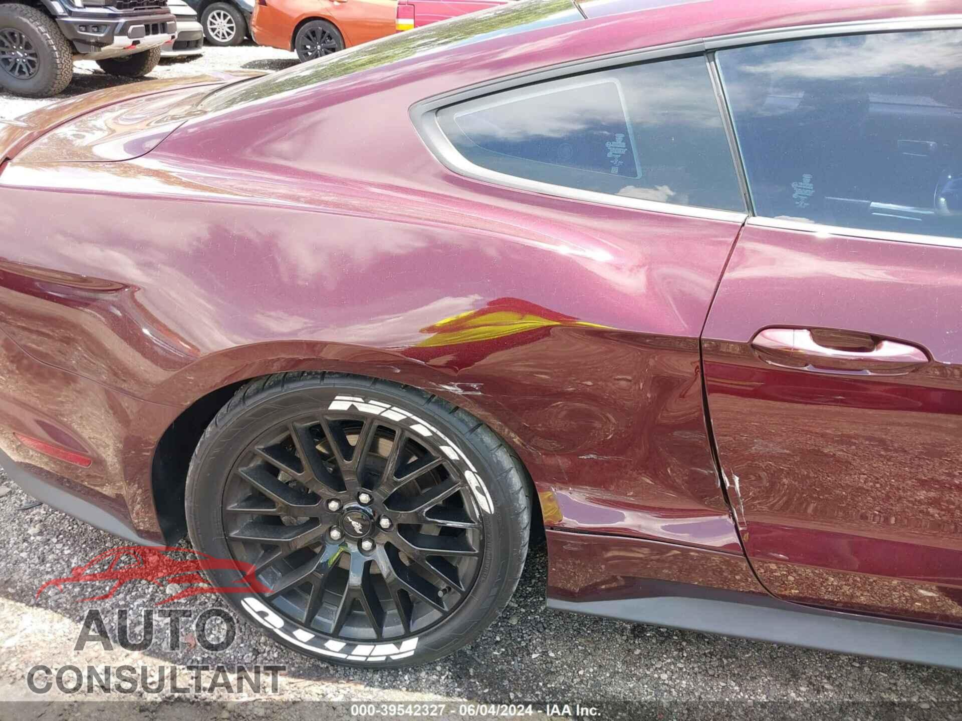 FORD MUSTANG 2018 - 1FA6P8CF3J5113391