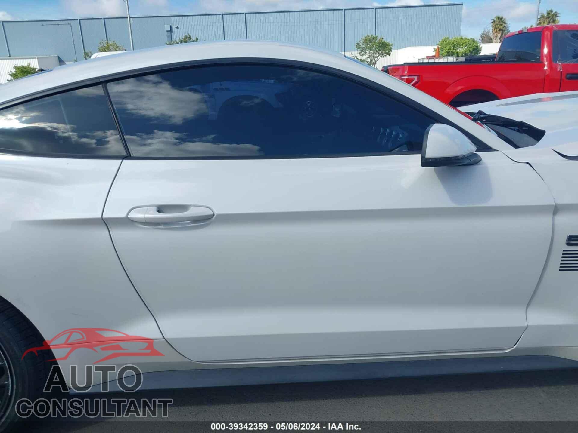 FORD MUSTANG 2017 - 1FA6P8CF8H5247629