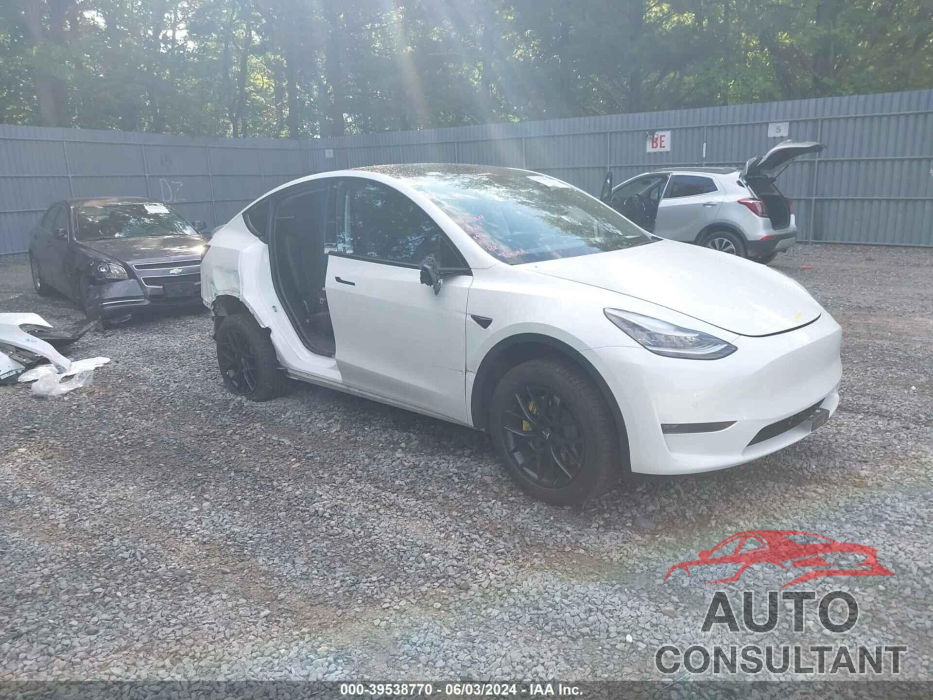 TESLA MODEL Y 2021 - 5YJYGDEE2MF065675