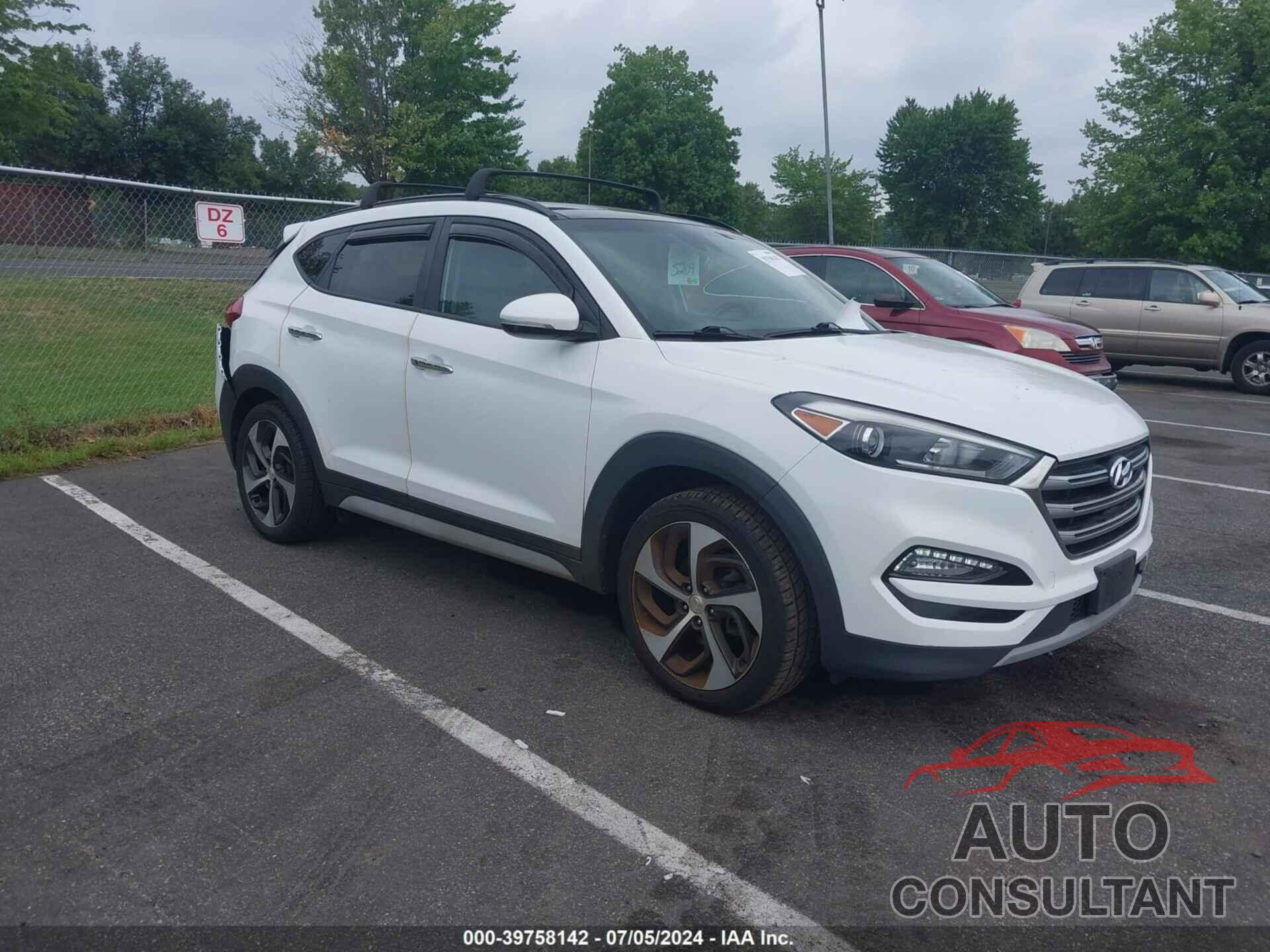 HYUNDAI TUCSON 2018 - KM8J3CA21JU675732