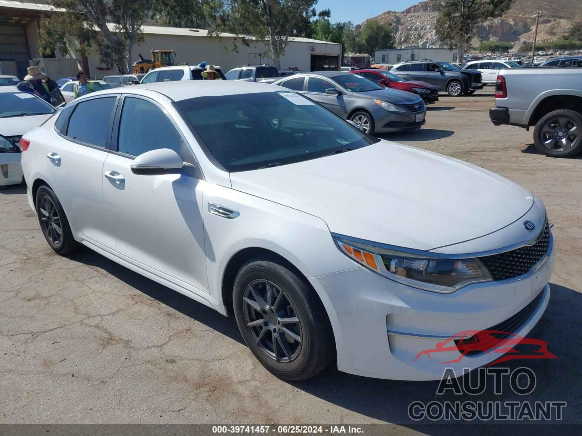 KIA OPTIMA 2017 - 5XXGT4L37HG177657
