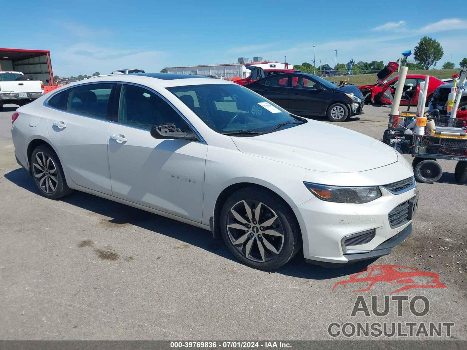 CHEVROLET MALIBU 2017 - 1G1ZE5ST2HF224899