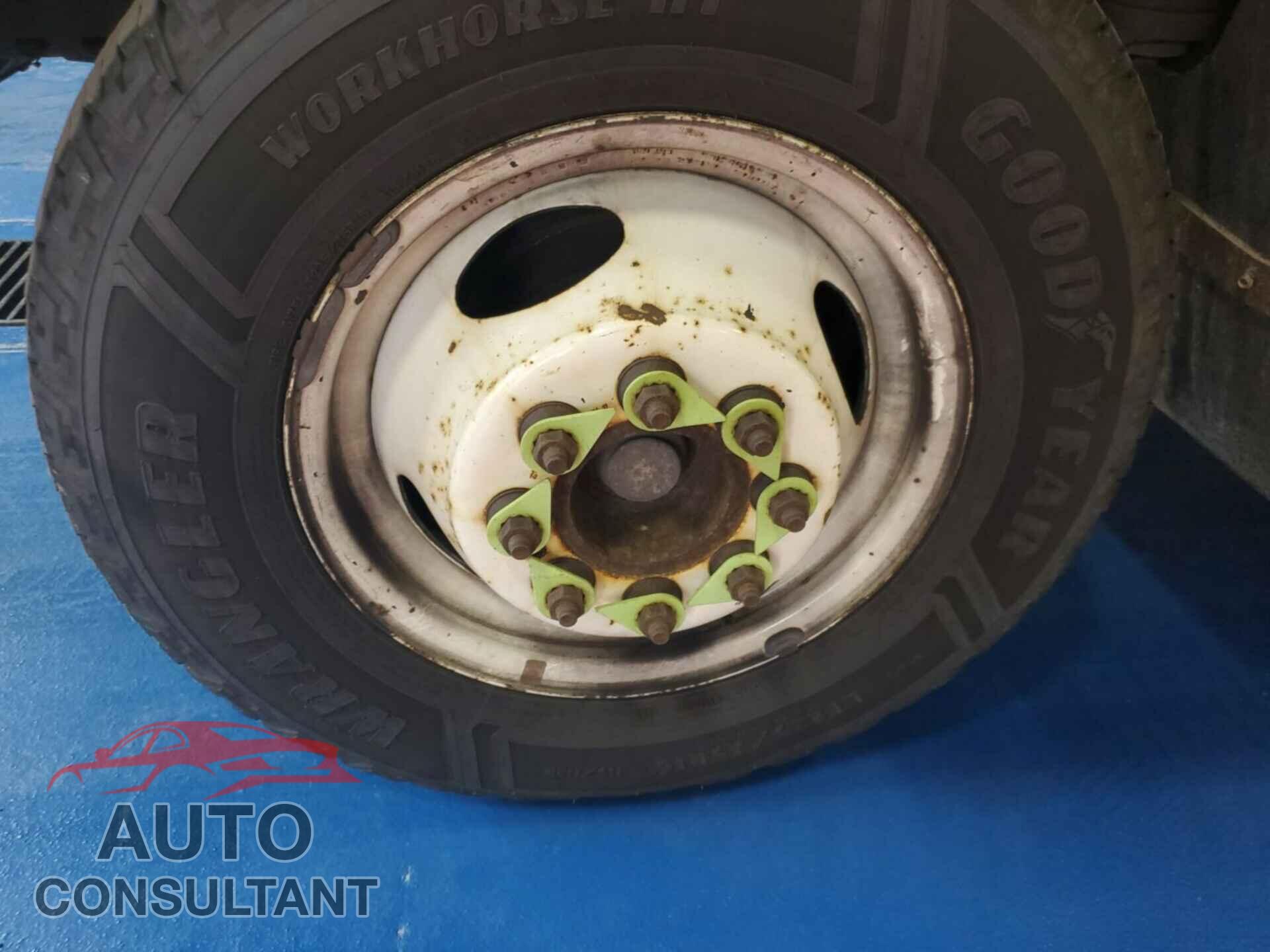 FORD ECONOLINE 2017 - 1FDXE4FS4HDC69036