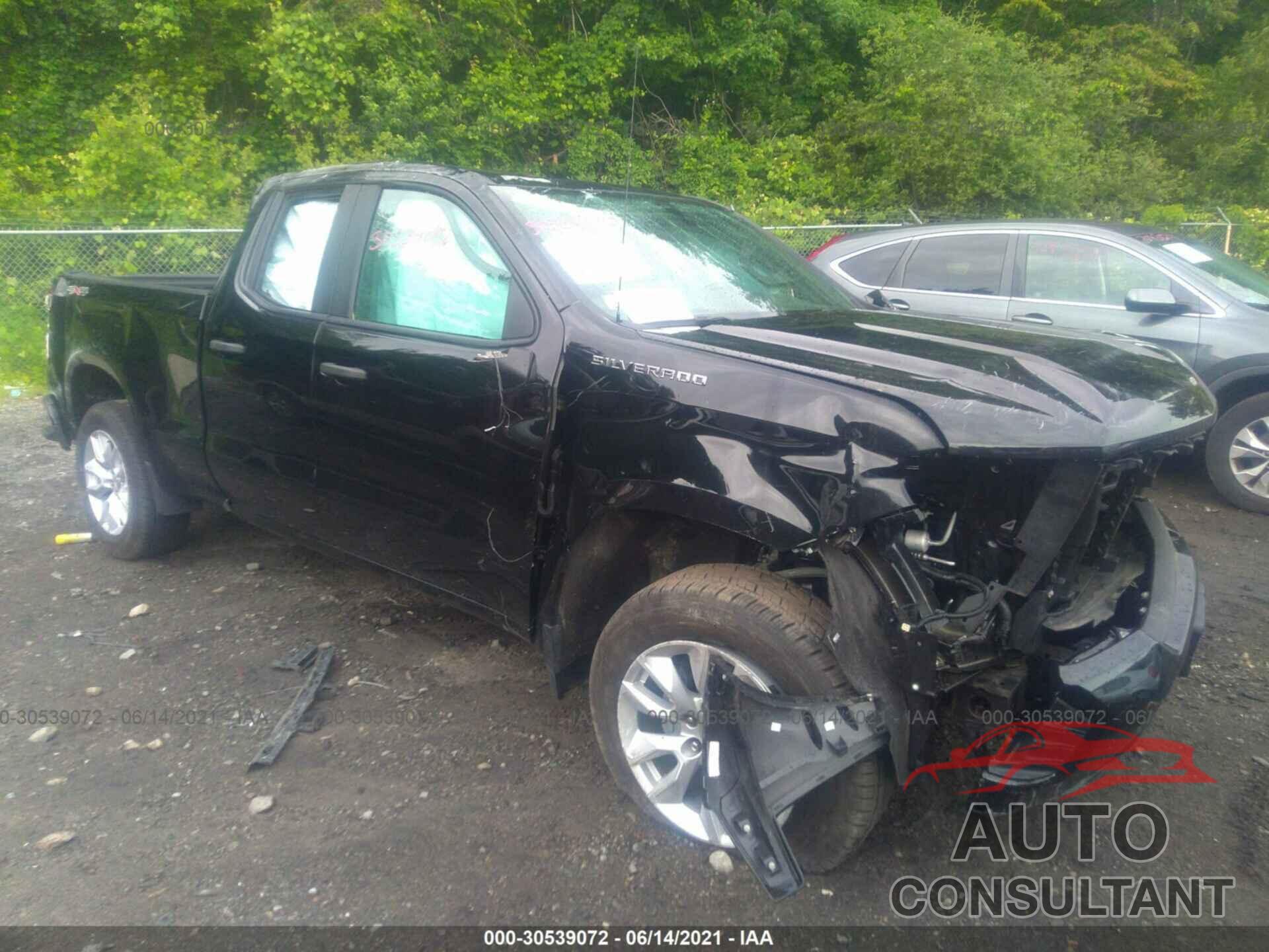 CHEVROLET SILVERADO 1500 2020 - 1GCRYBEF4LZ222355
