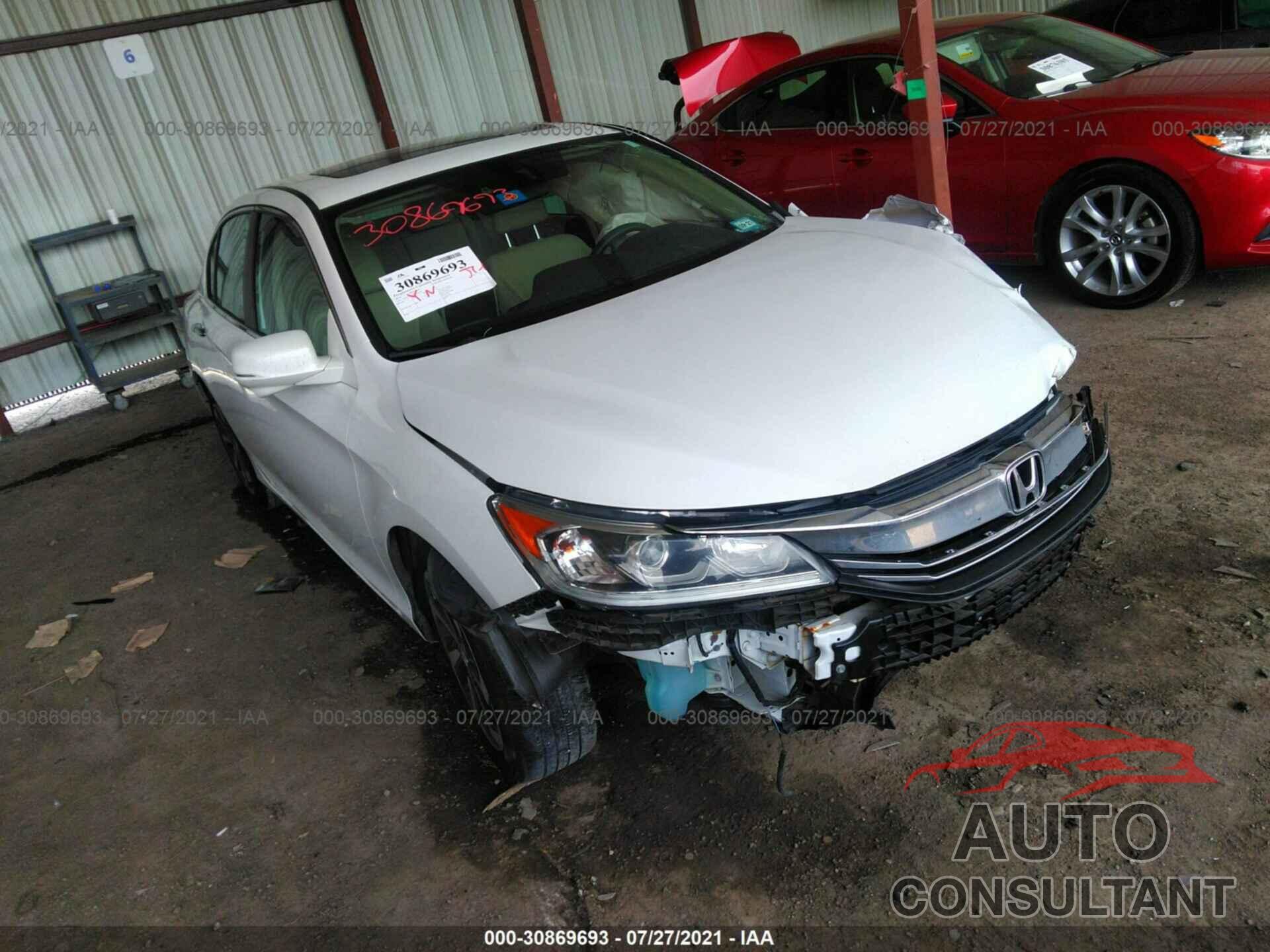 HONDA ACCORD SEDAN 2016 - 1HGCR2F09GA016497