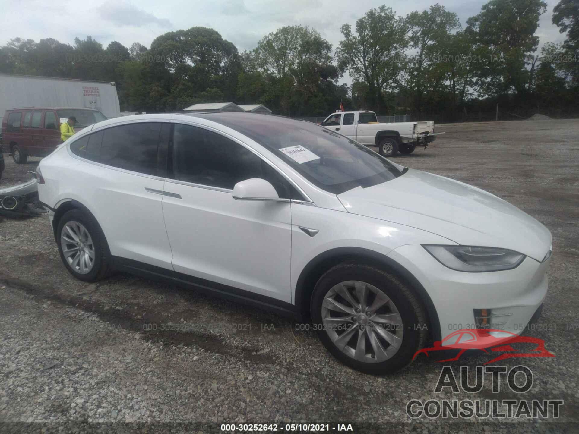 TESLA MODEL X 2020 - 5YJXCAE28LF298731