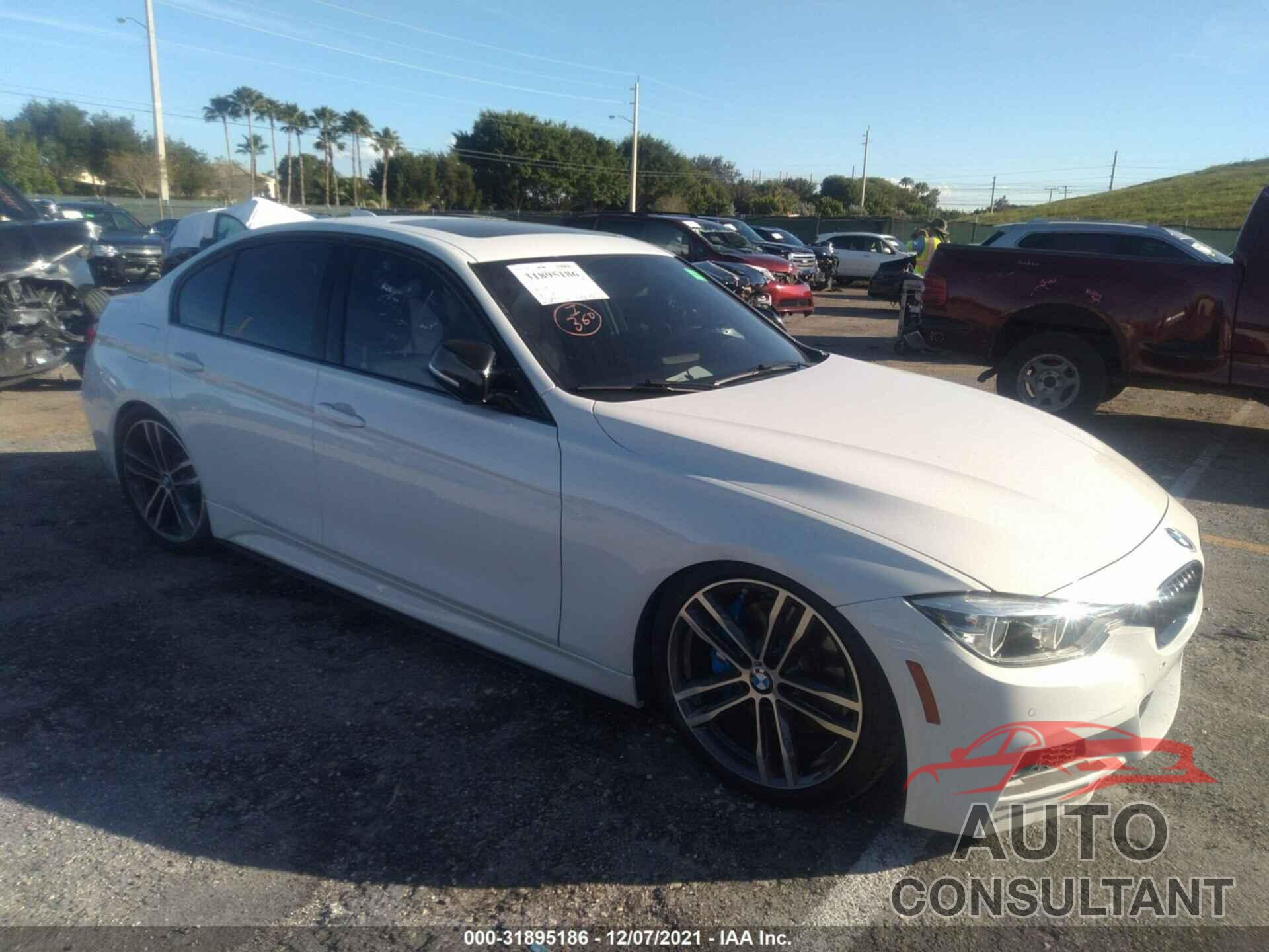 BMW 3 SERIES 2018 - WBA8B3C51JK384606
