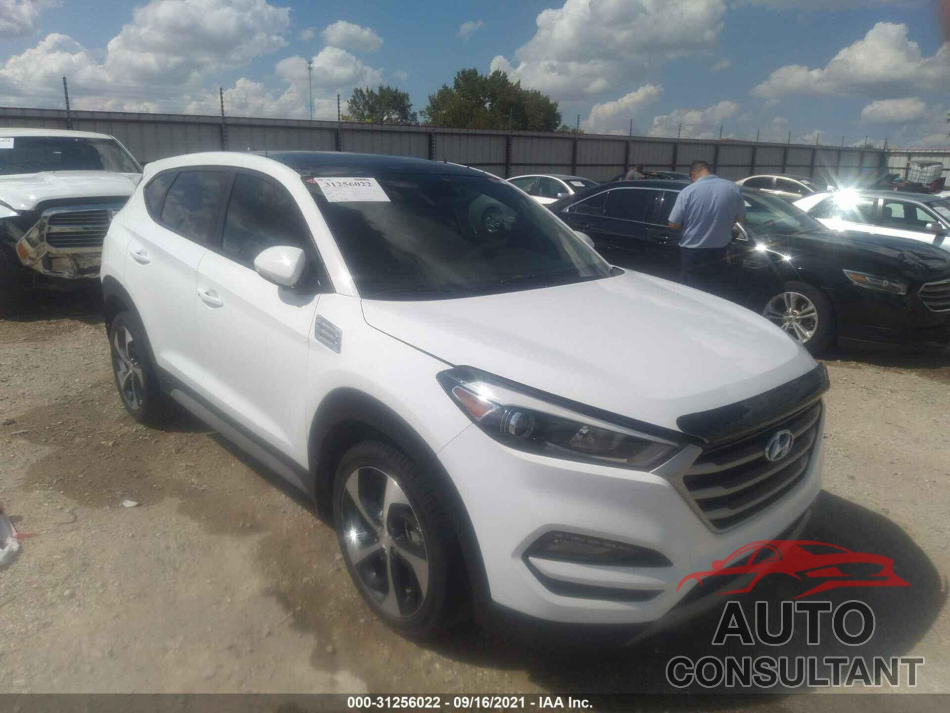 HYUNDAI TUCSON 2018 - KM8J33A22JU671009