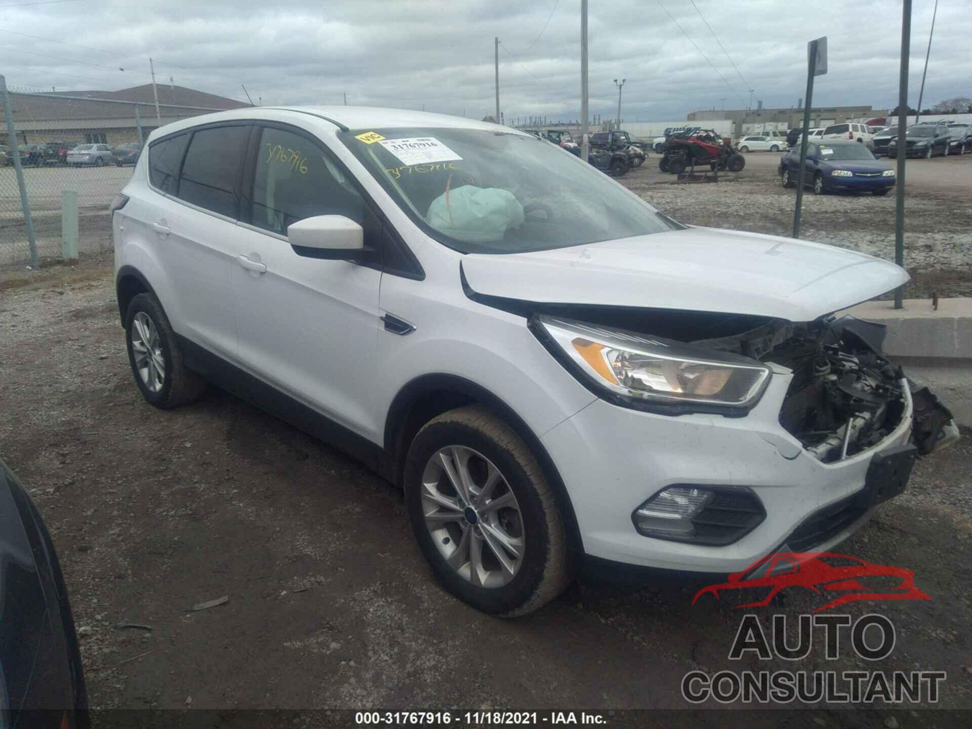 FORD ESCAPE 2017 - 1FMCU9GD5HUA49421