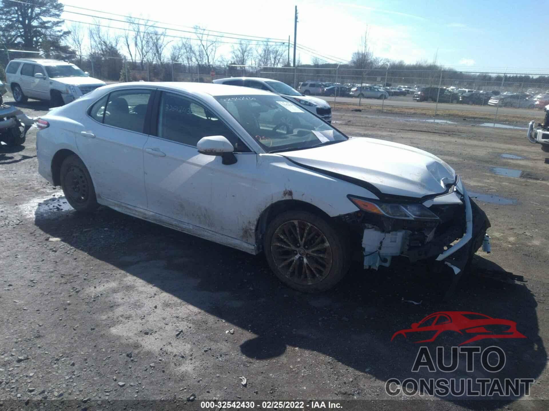TOYOTA CAMRY 2020 - 4T1G11AK7LU380819