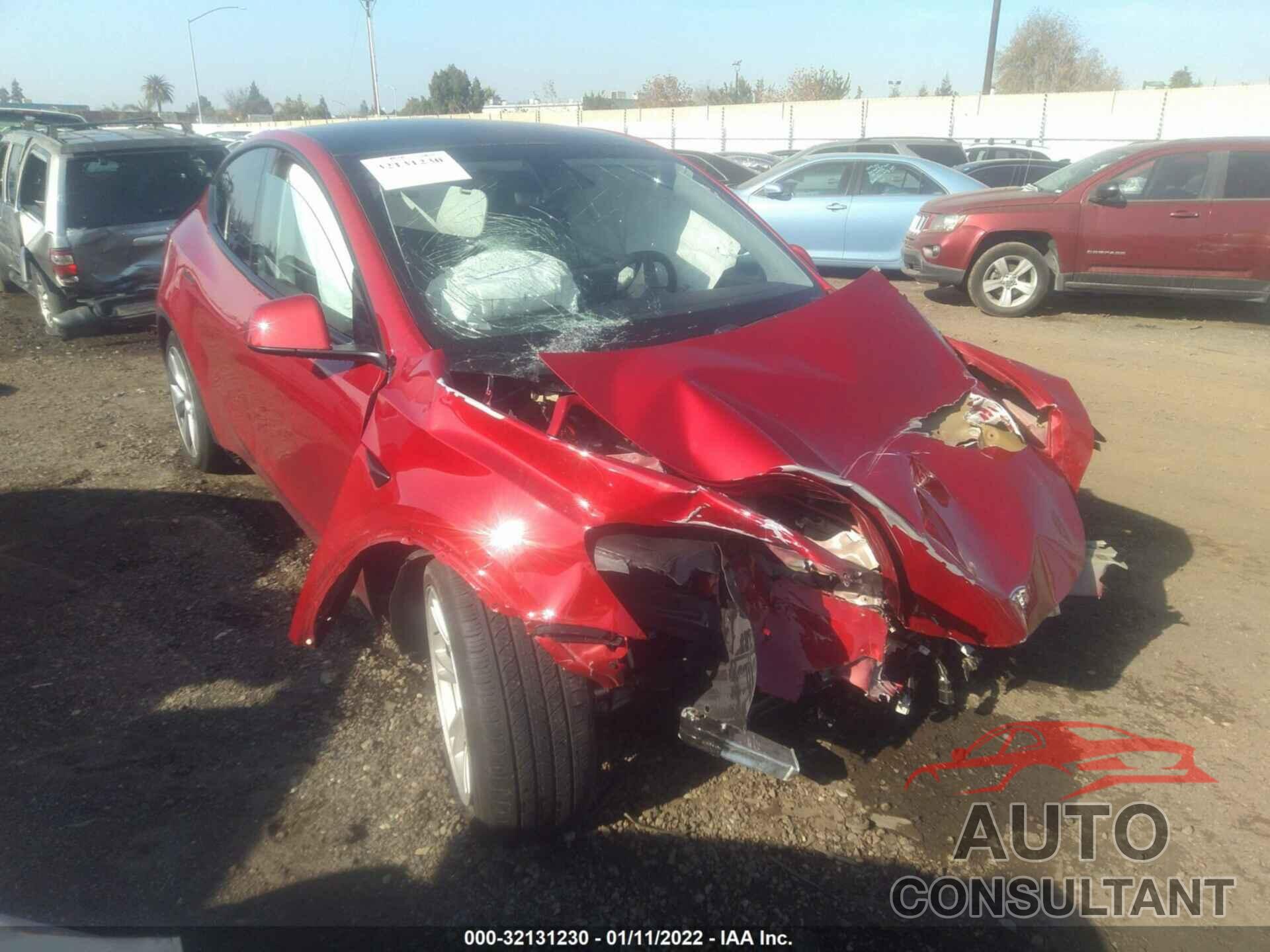 TESLA MODEL Y 2020 - 5YJYGDEE4LF010112