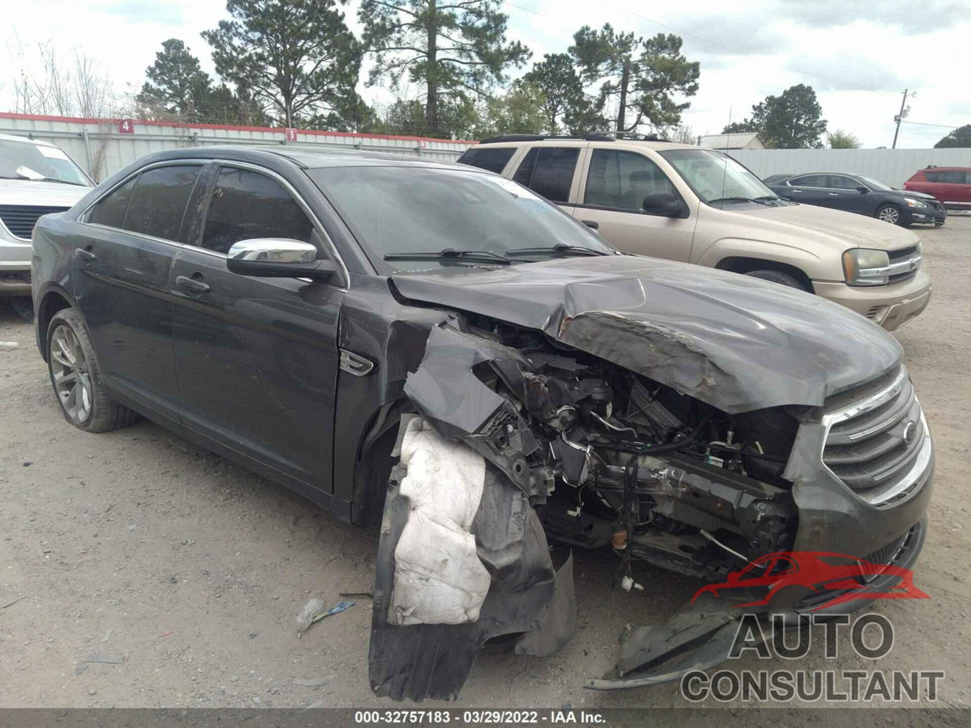 FORD TAURUS 2018 - 1FAHP2F83JG143126