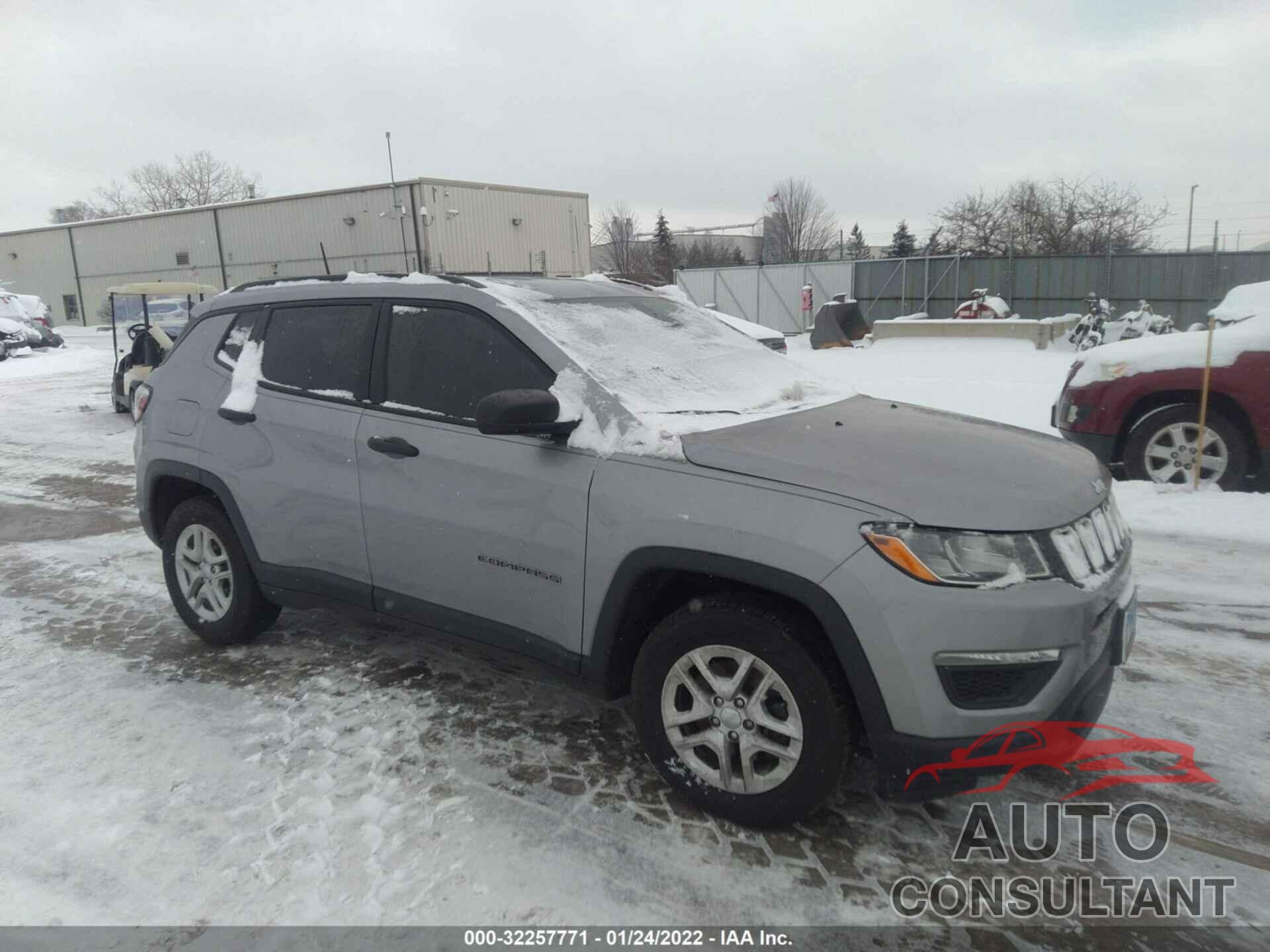JEEP COMPASS 2018 - 3C4NJCAB1JT107079