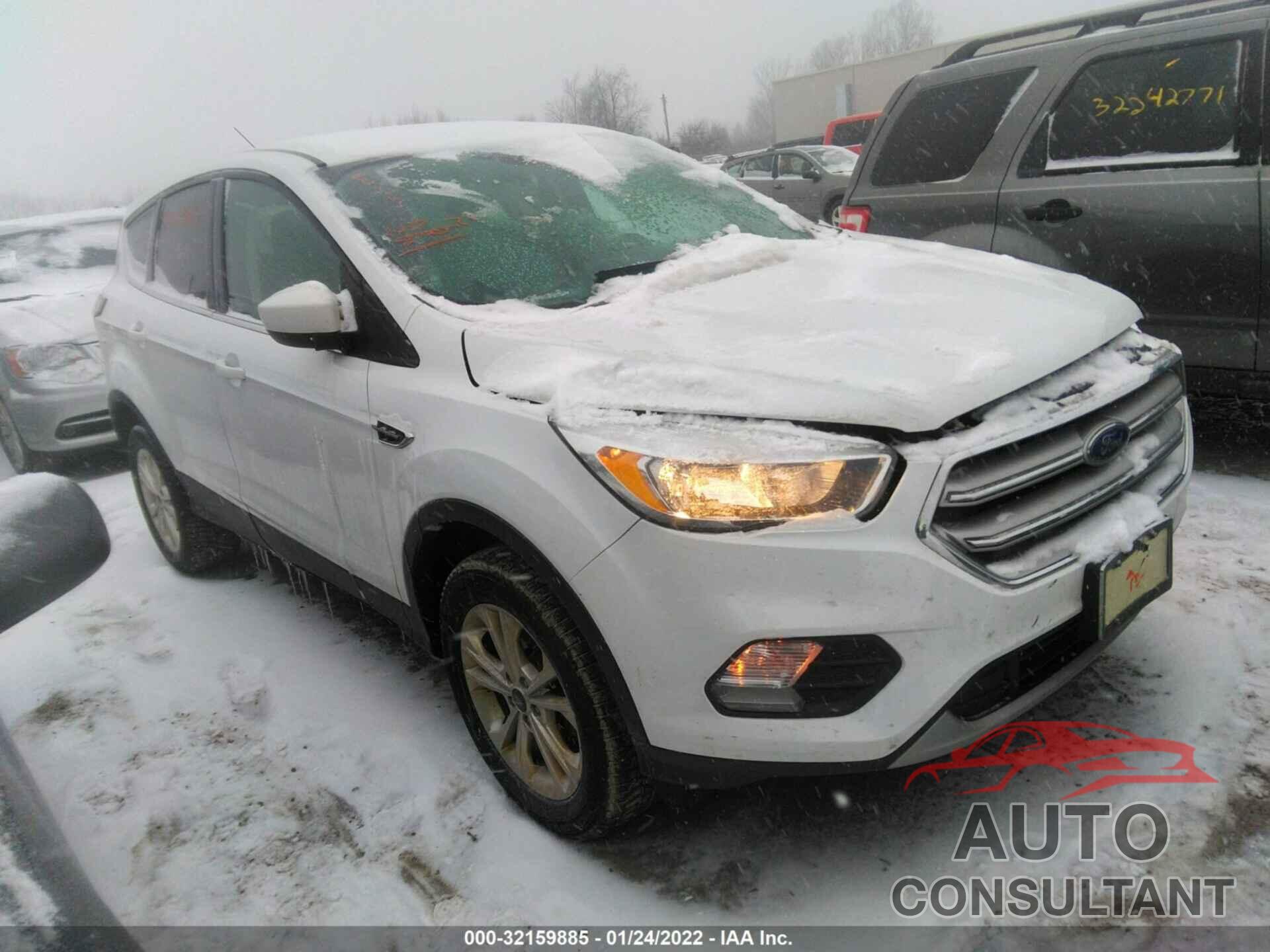 FORD ESCAPE 2017 - 1FMCU9G97HUA99975