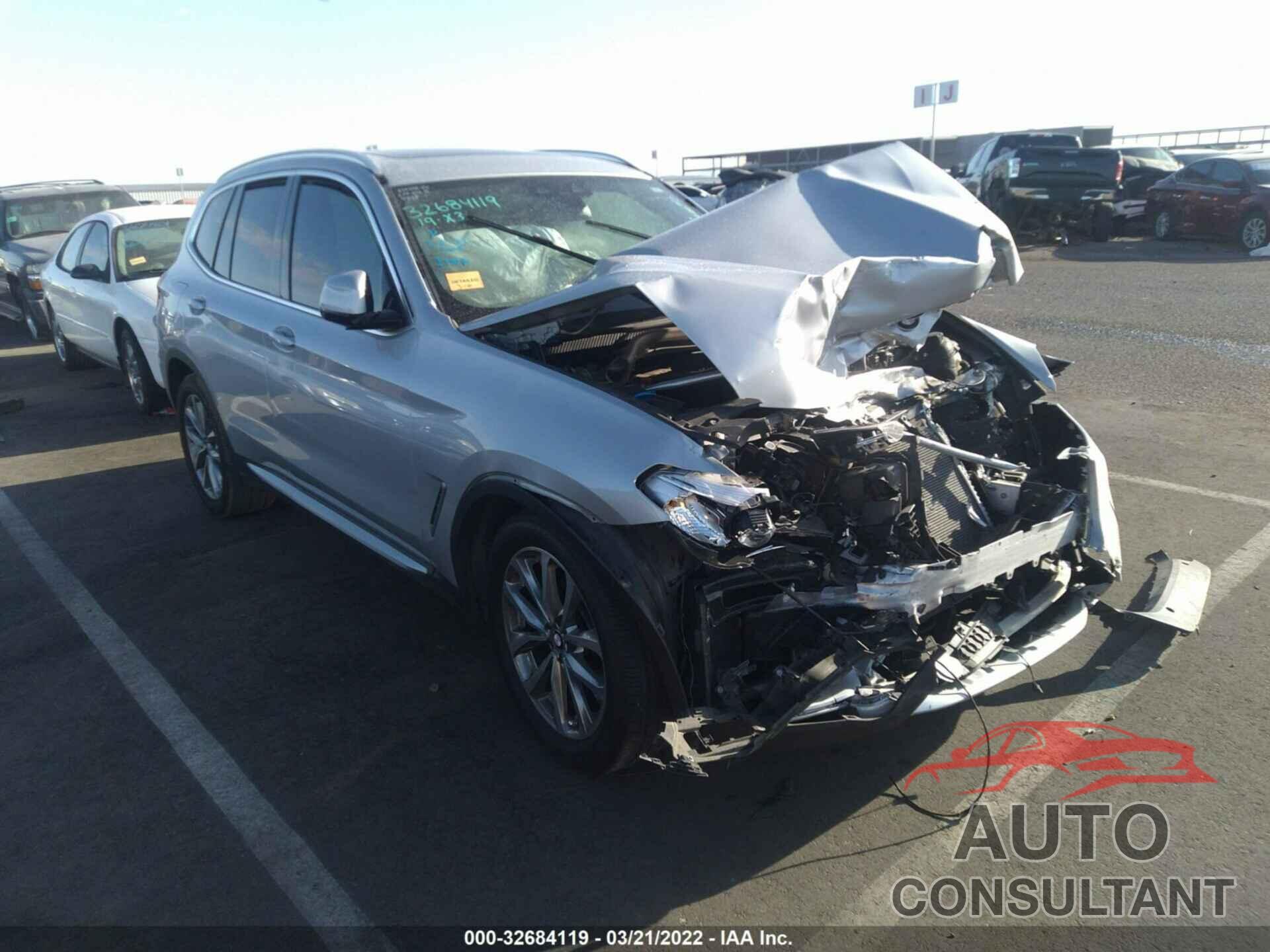 BMW X3 2019 - 5UXTR7C50KLE94429
