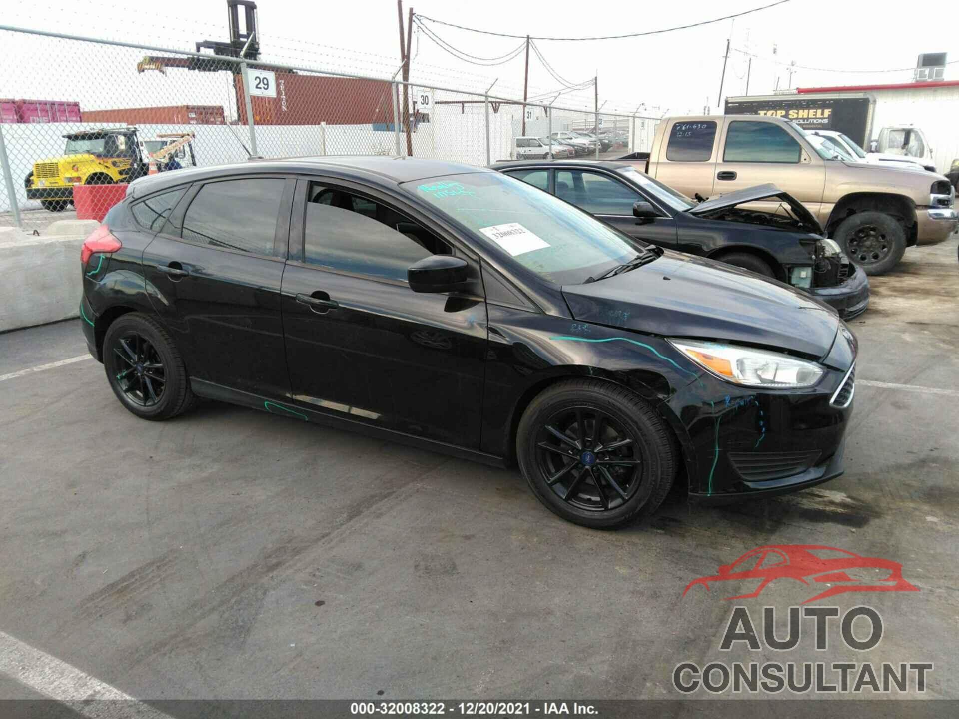 FORD FOCUS 2018 - 1FADP3K26JL242147