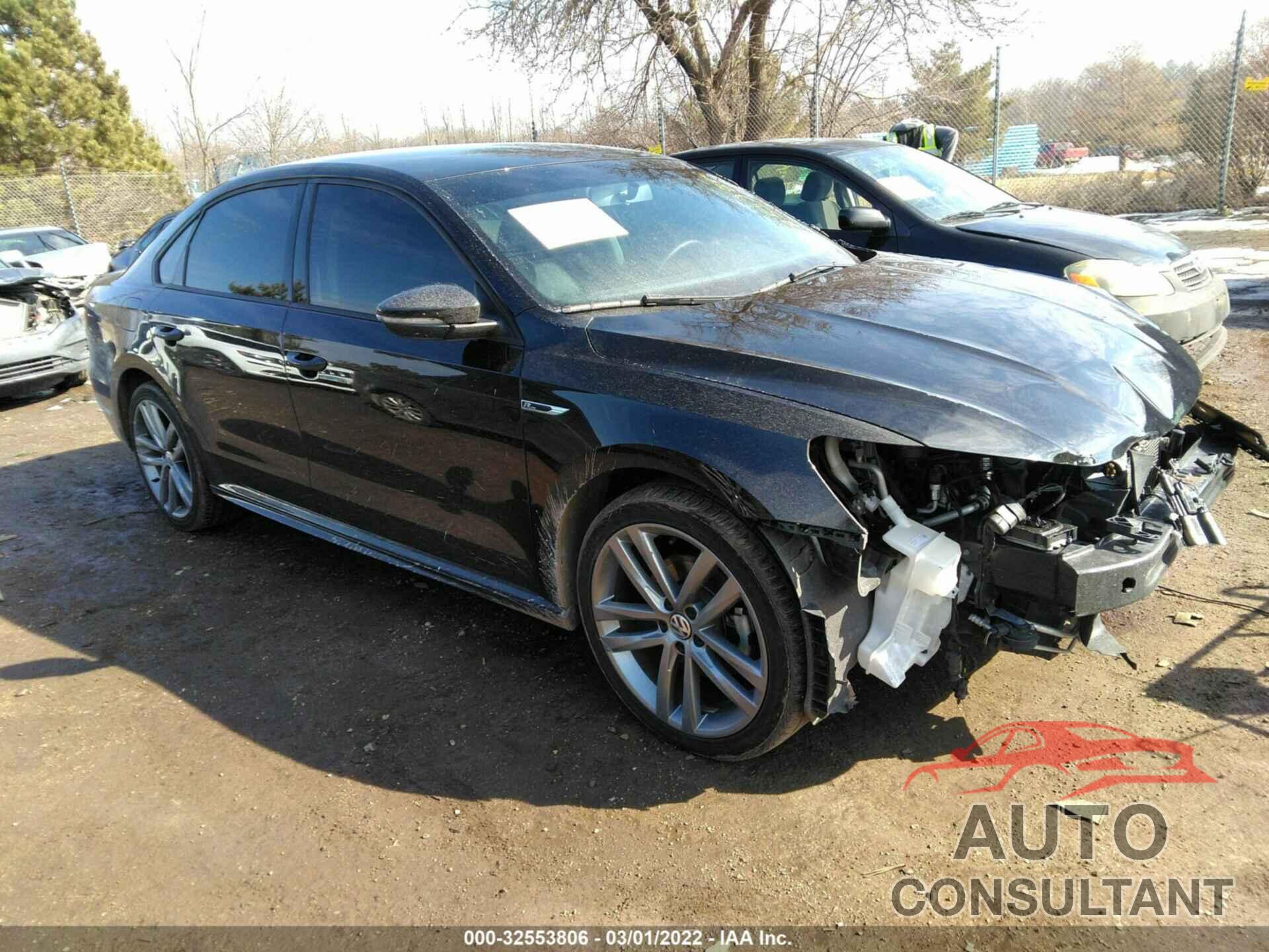 VOLKSWAGEN PASSAT 2018 - 1VWAA7A35JC002939