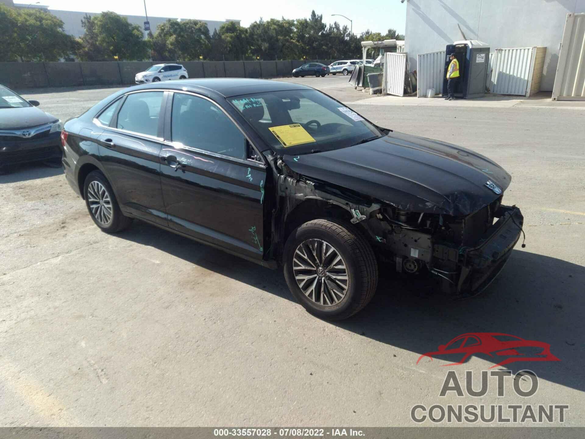 VOLKSWAGEN JETTA 2019 - 3VWC57BU8KM239025