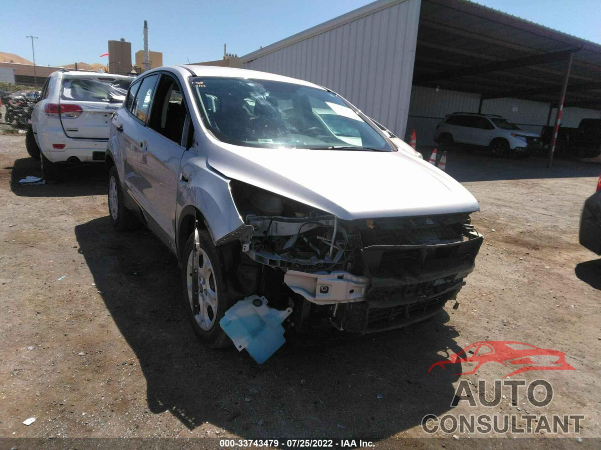 FORD ESCAPE 2017 - 1FMCU0F7XHUE16725