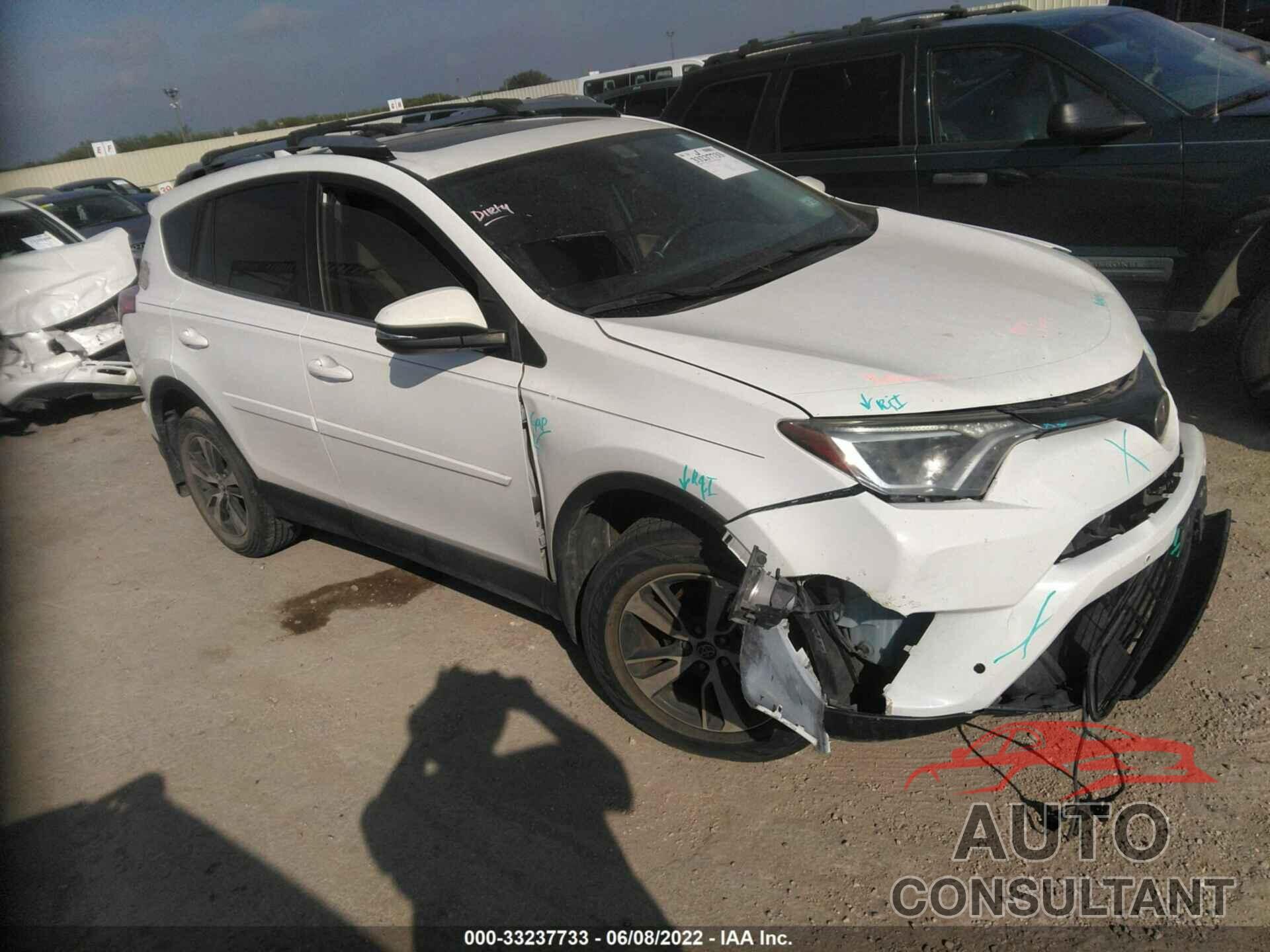 TOYOTA RAV4 2017 - JTMWFREV4HJ137417