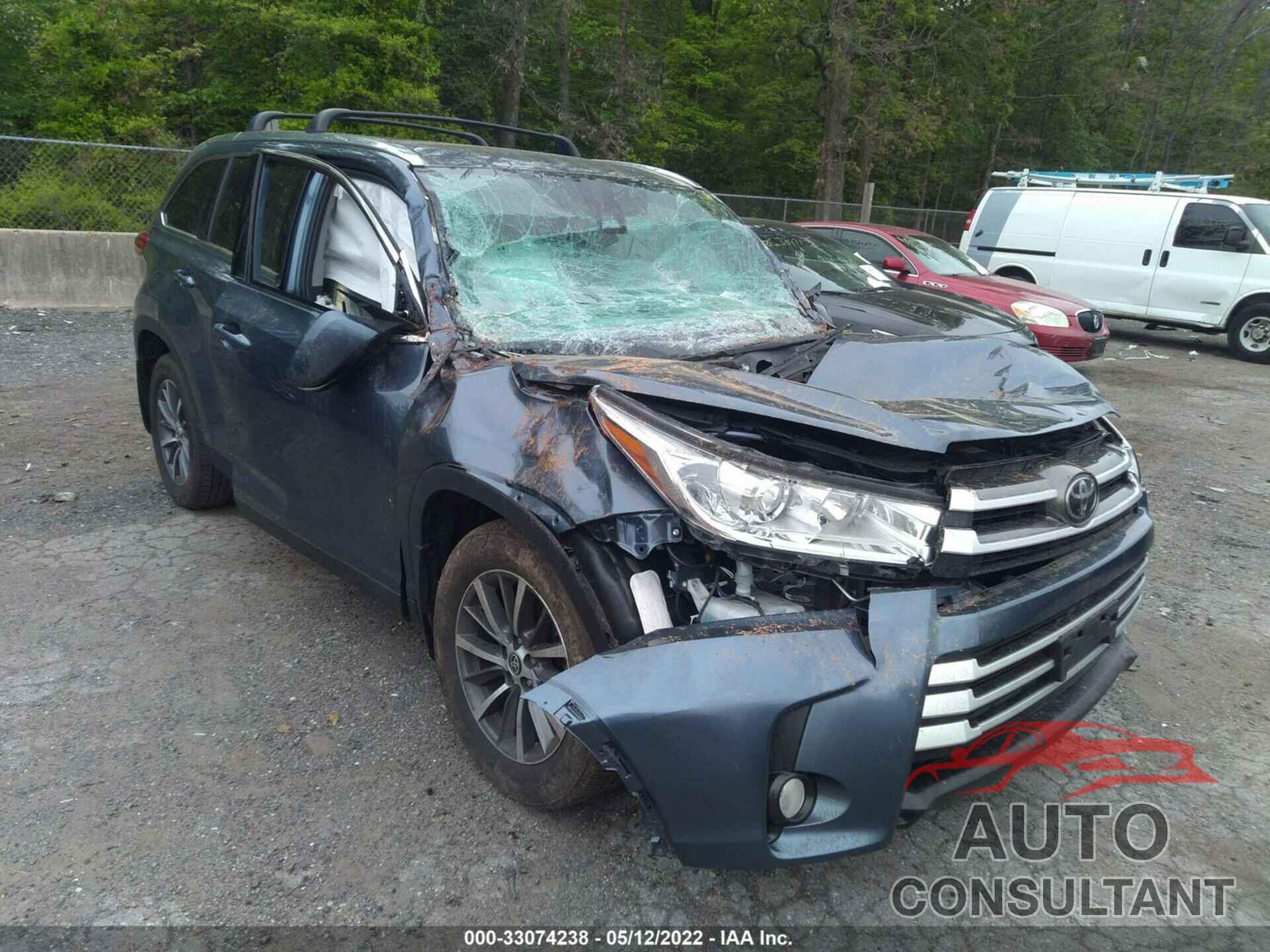 TOYOTA HIGHLANDER 2019 - 5TDJZRFH8KS744201