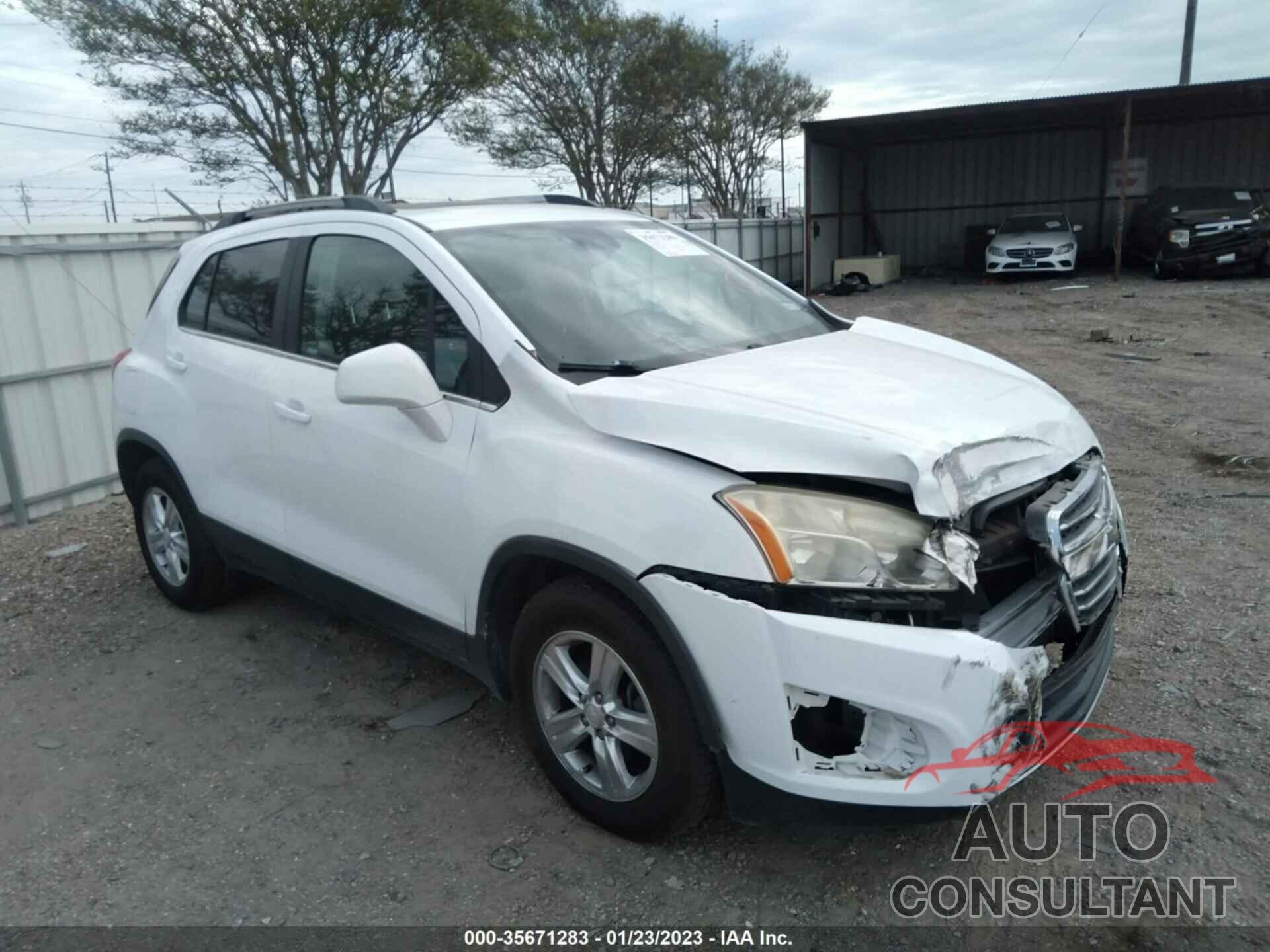 CHEVROLET TRAX 2015 - 3GNCJLSB2FL218003