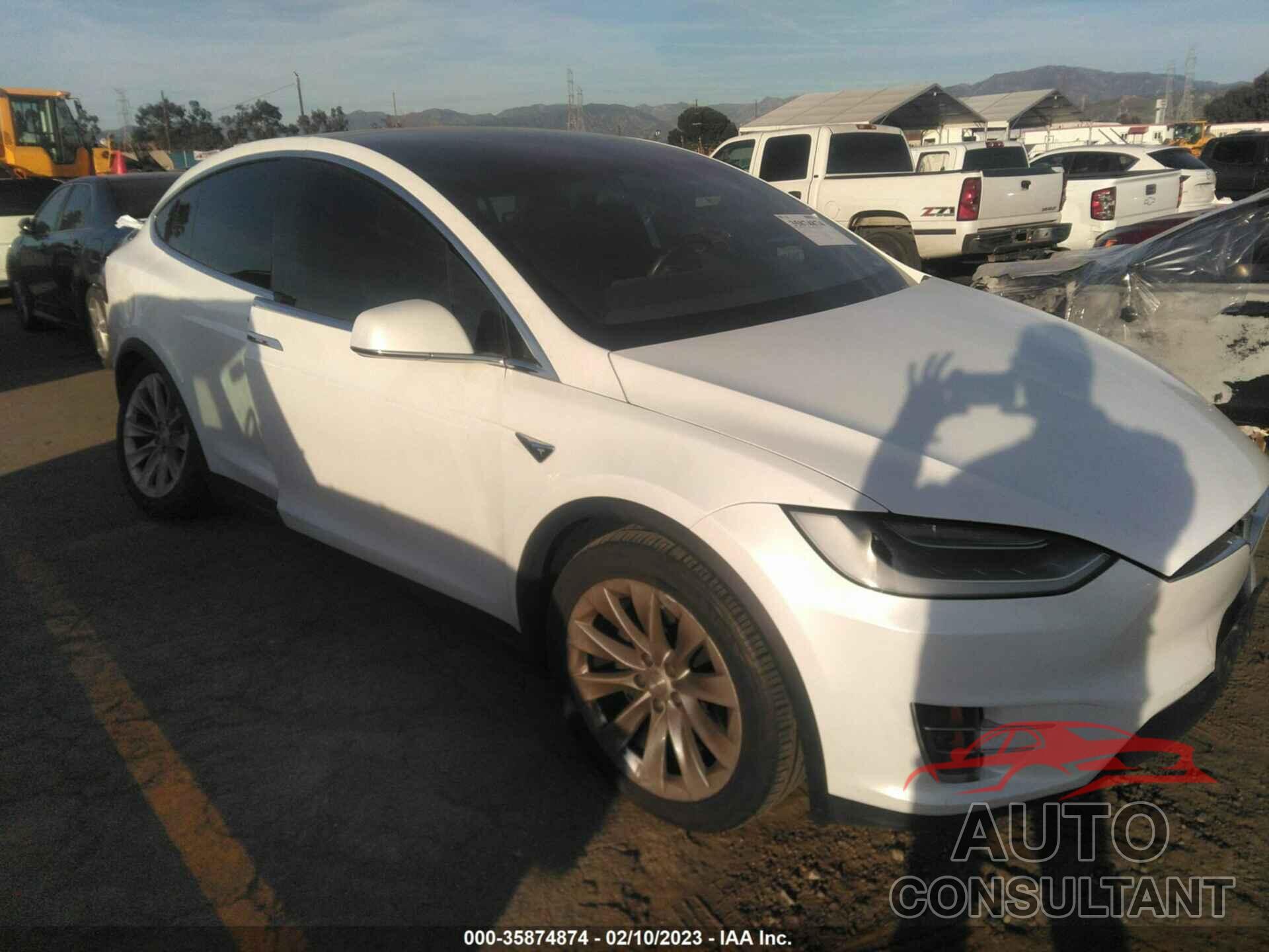 TESLA MODEL X 2017 - 5YJXCBE25HF038056