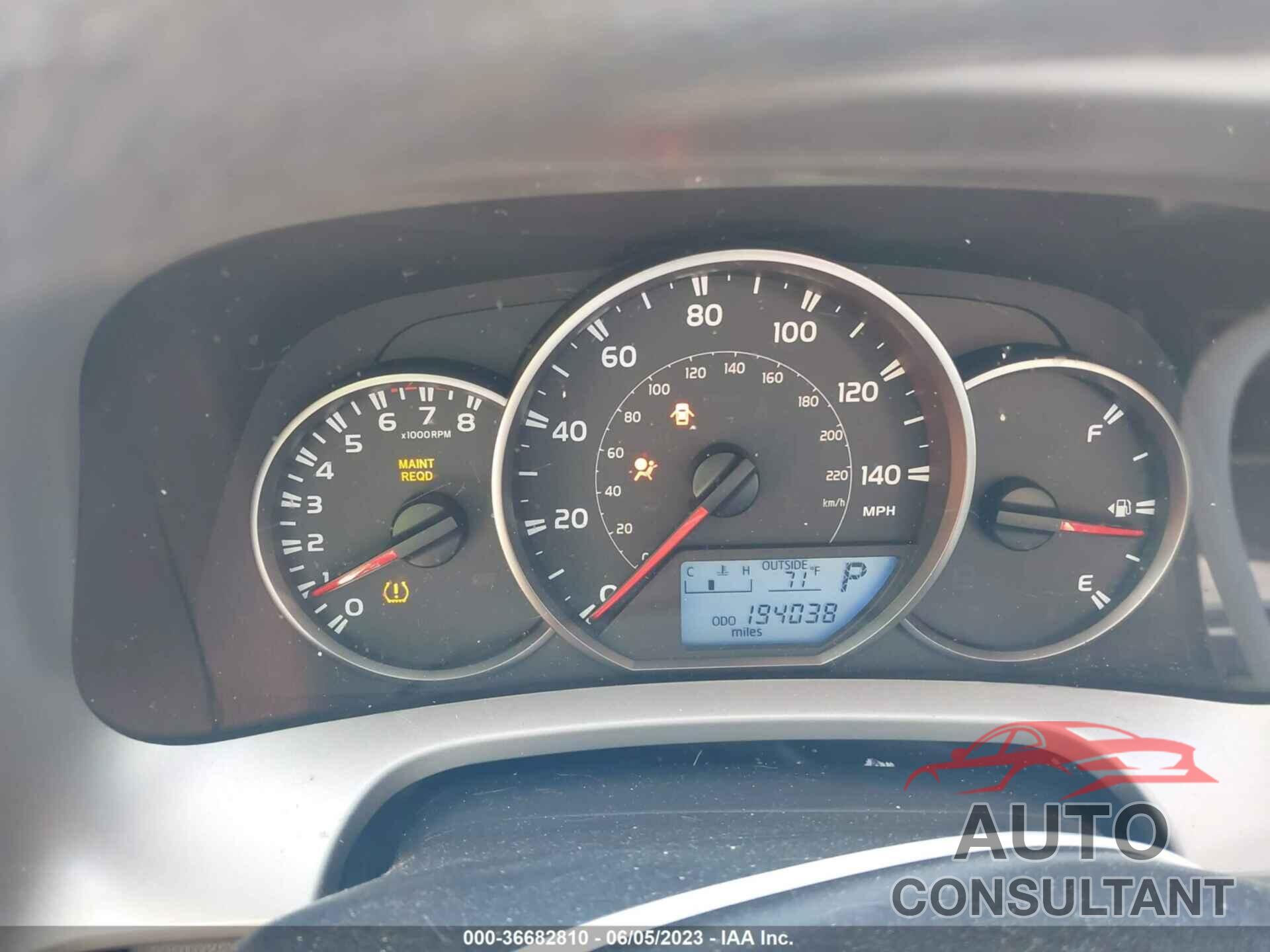 TOYOTA RAV4 2016 - 2T3BFREV8GW428937