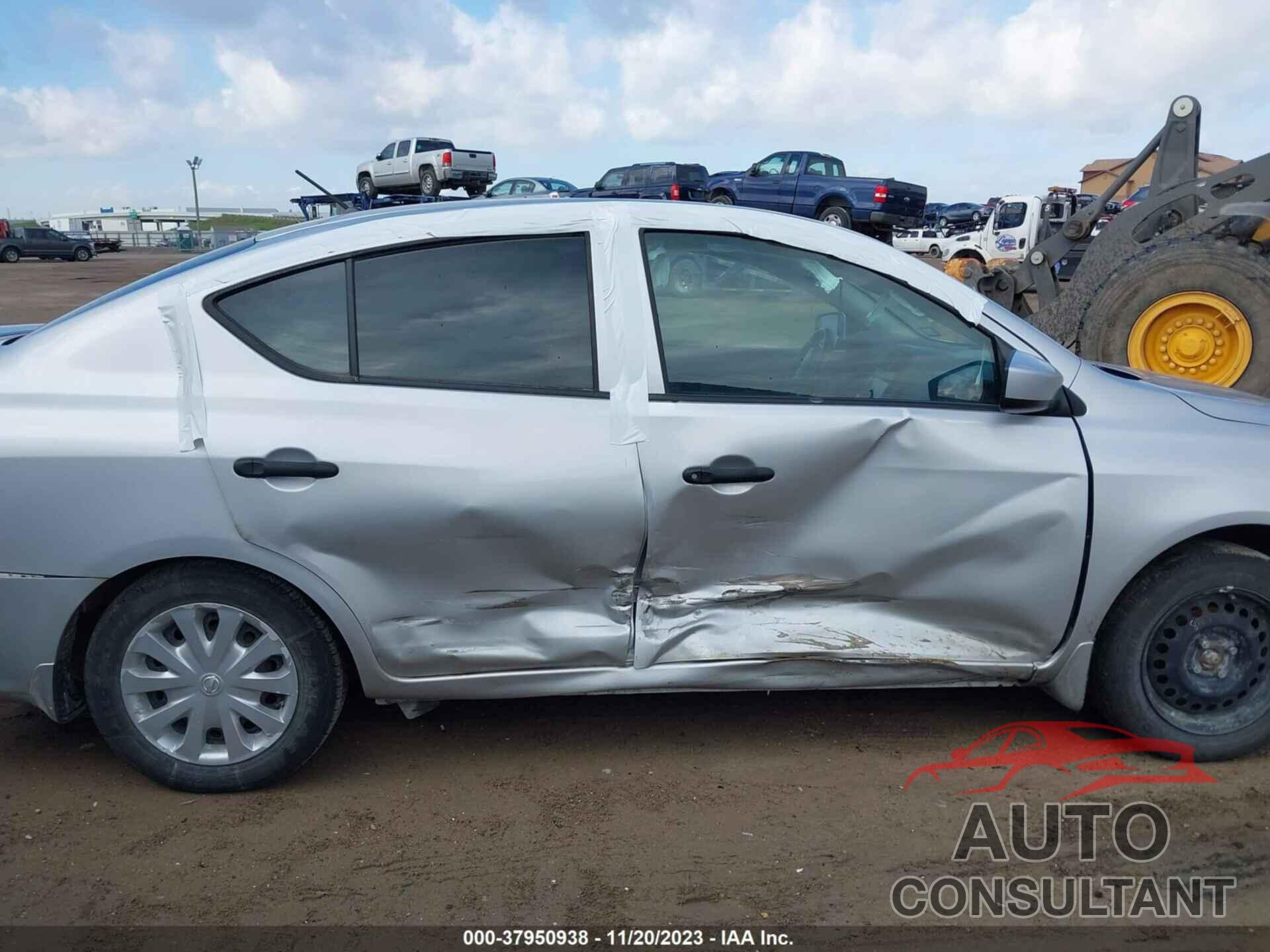 NISSAN VERSA 2019 - 3N1CN7AP5KL847821