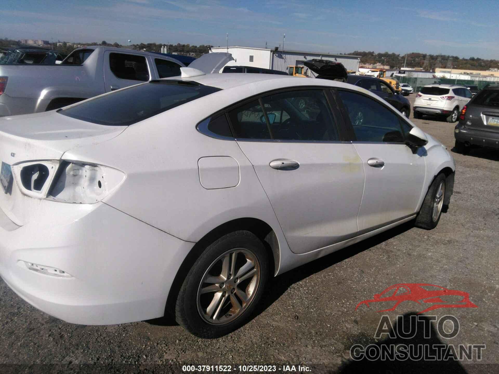 CHEVROLET CRUZE 2017 - 1G1BE5SM1H7135992