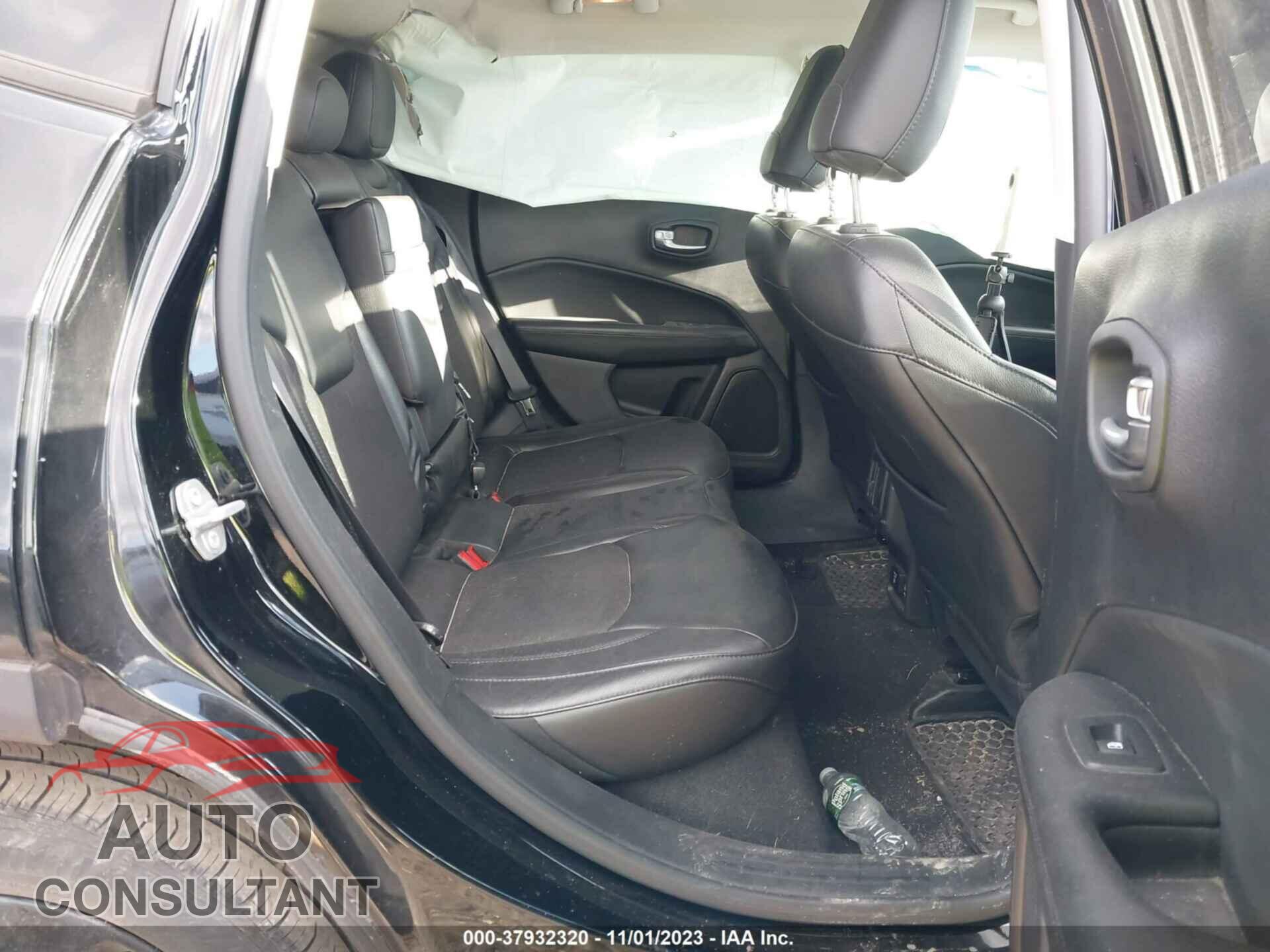JEEP COMPASS 2018 - 3C4NJDBB0JT404252